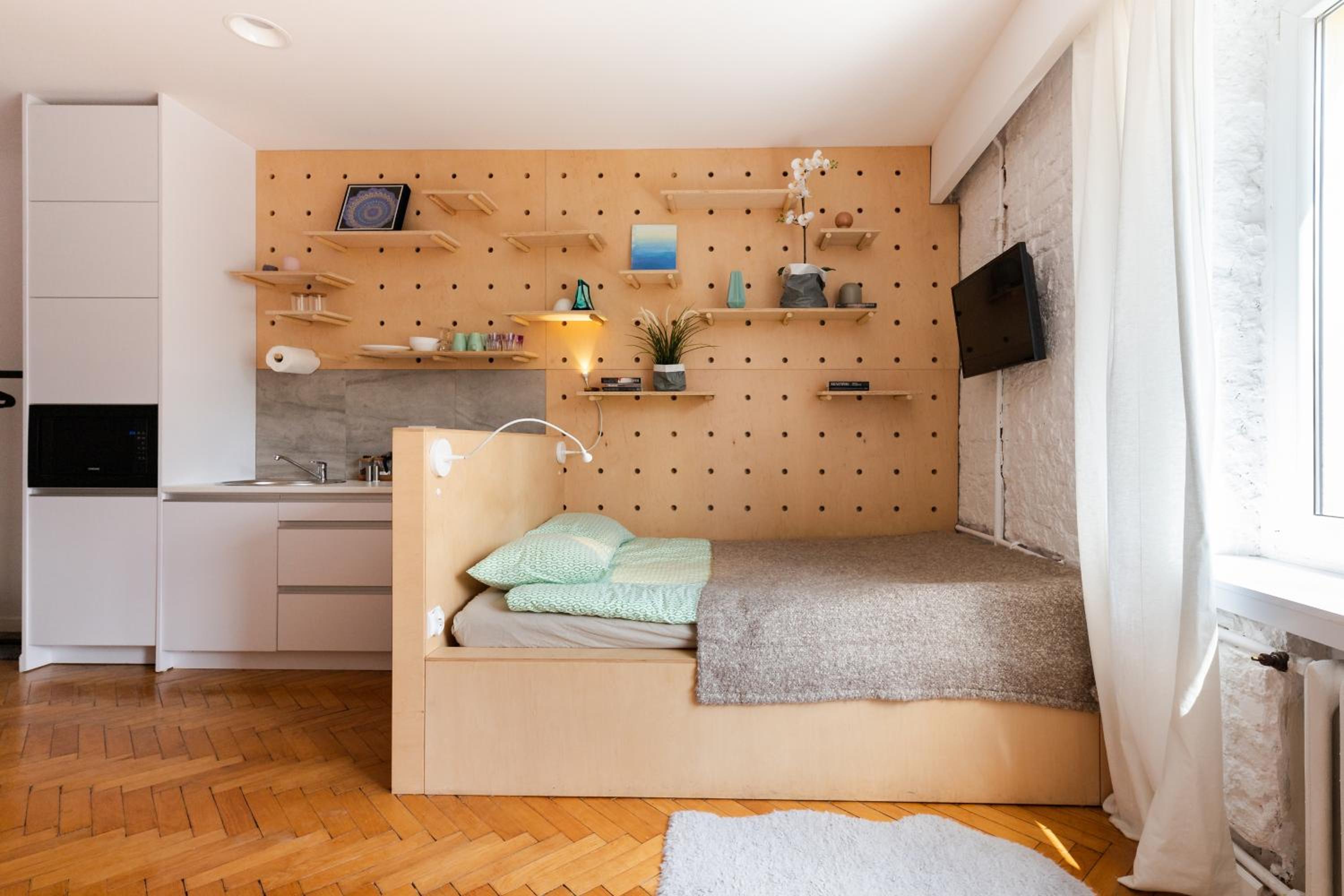 Studio Apartment - Photo 16