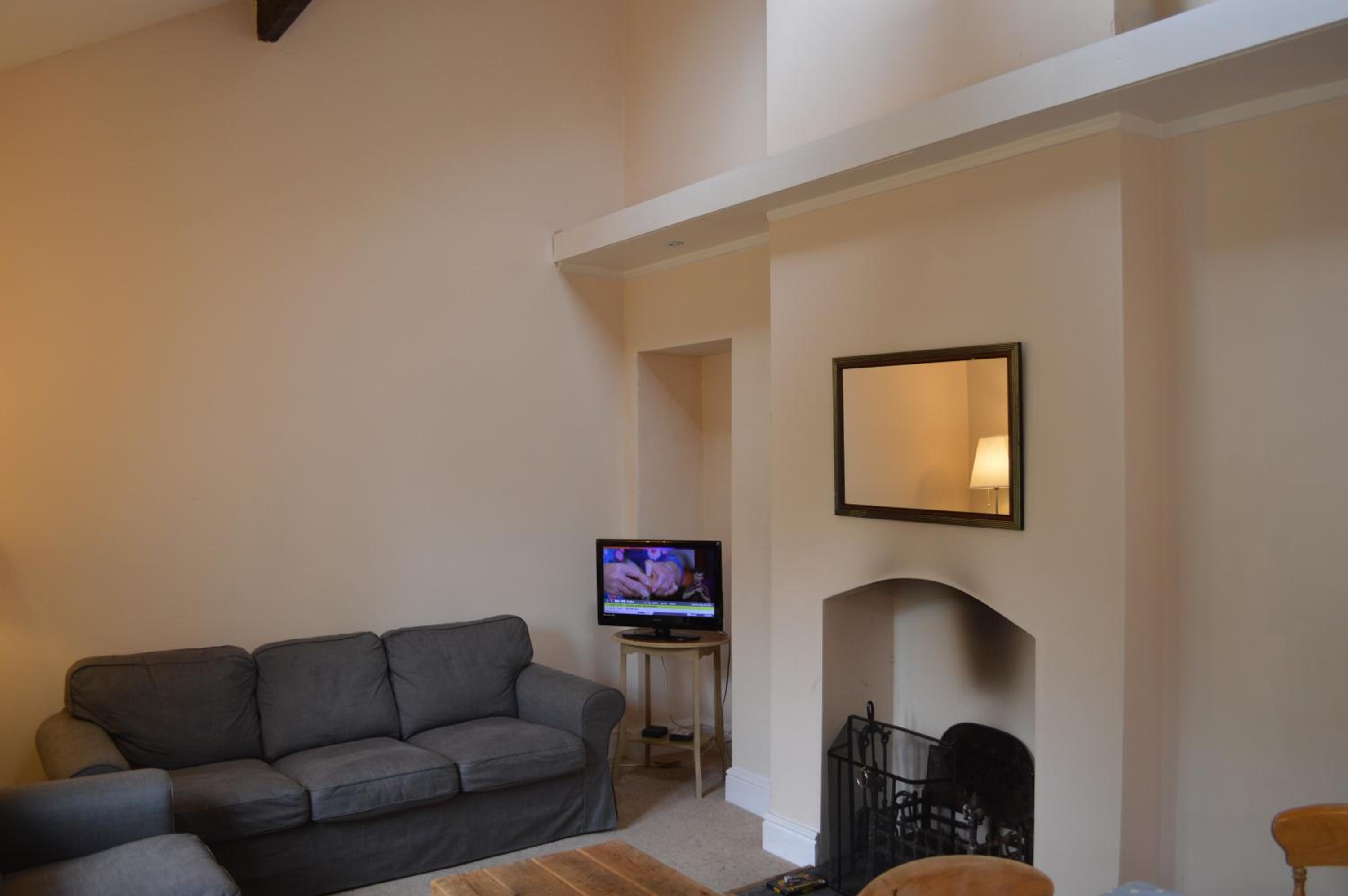 Two-Bedroom Apartment (4 Adults)