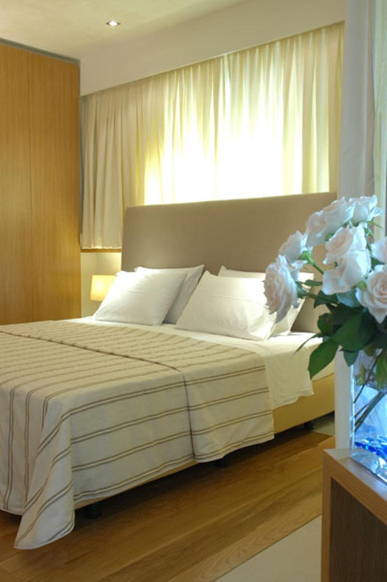 Superior Room with City View - Photo 4