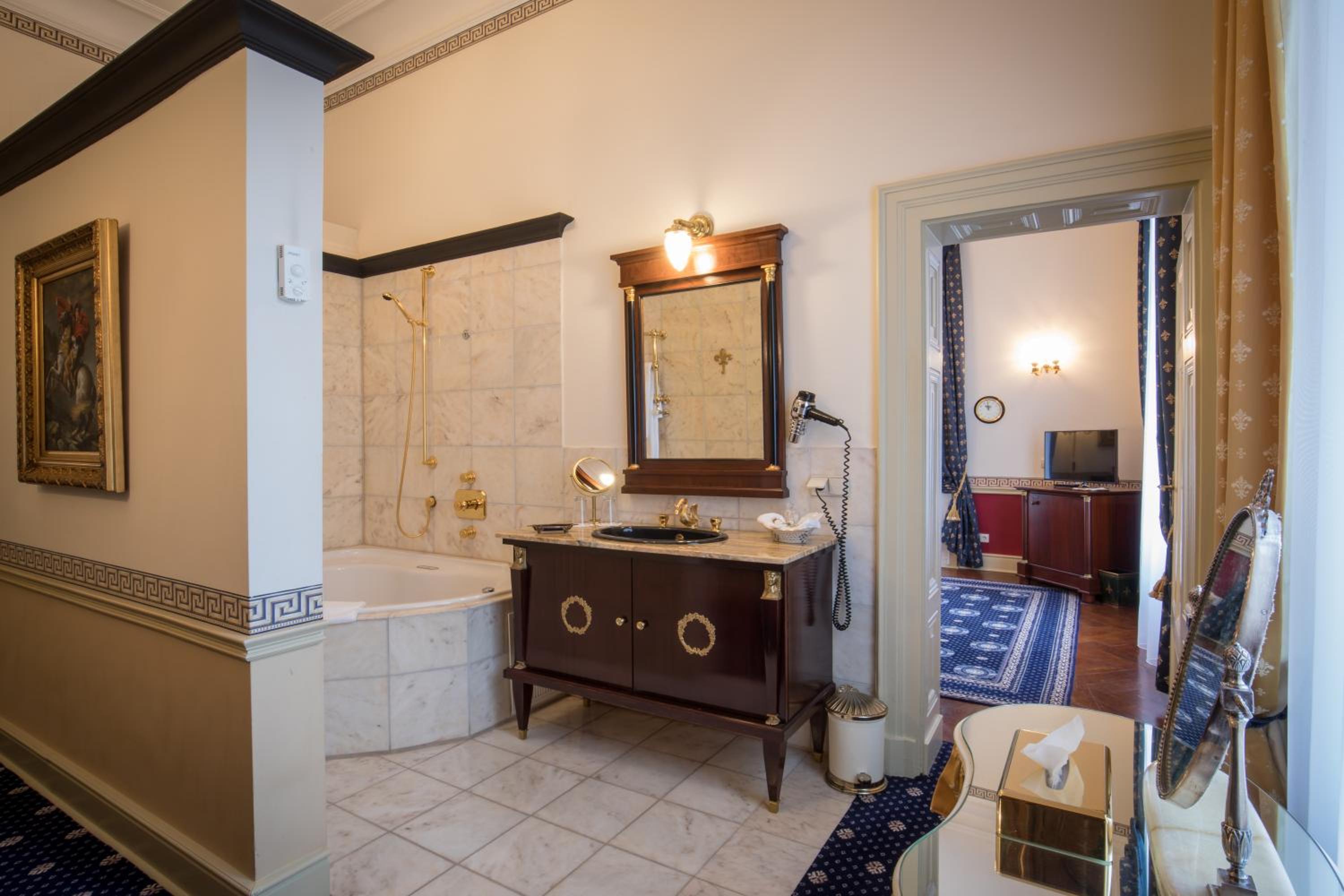 Junior Suite - Photo 9