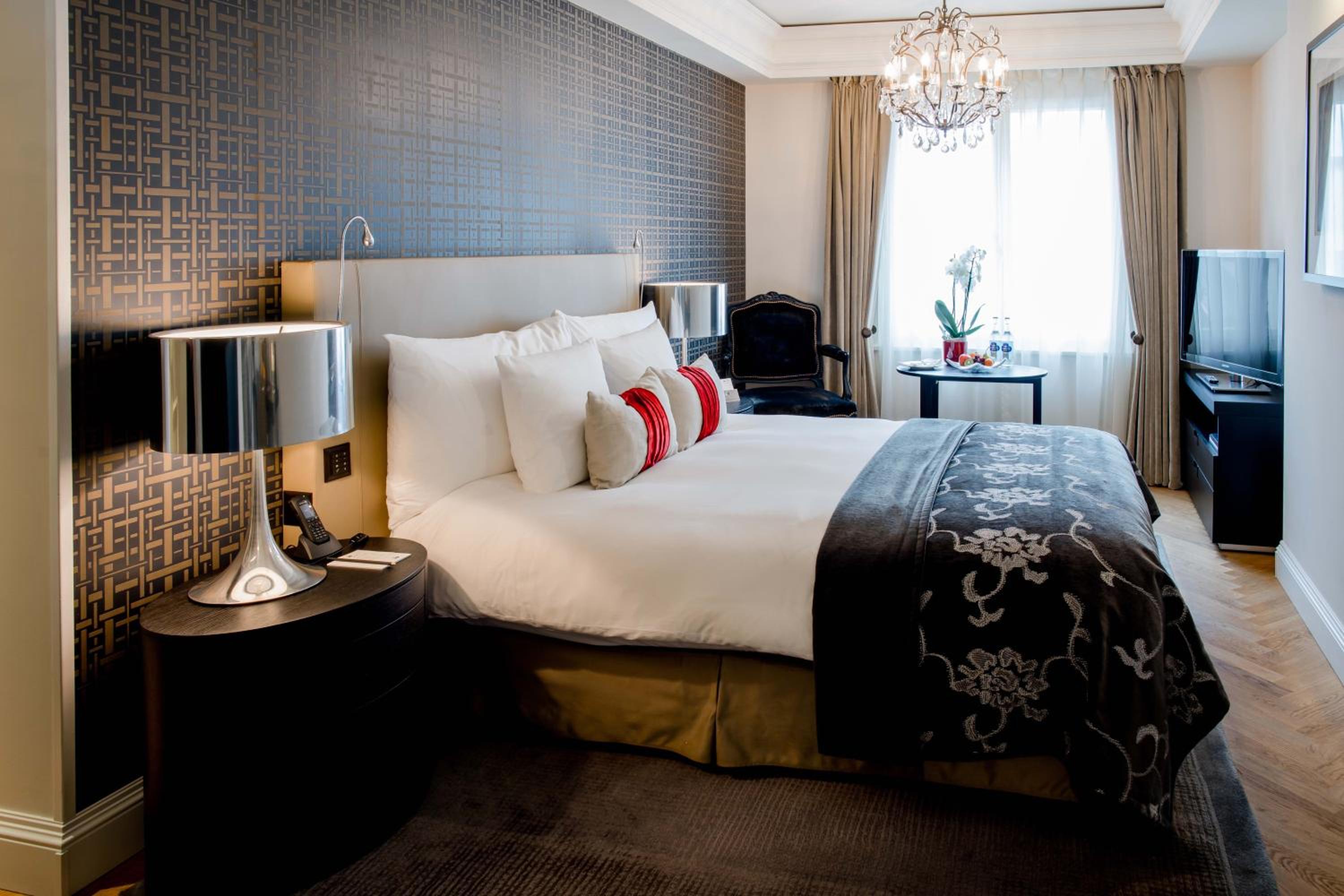 Charming Queen Room - Photo 1