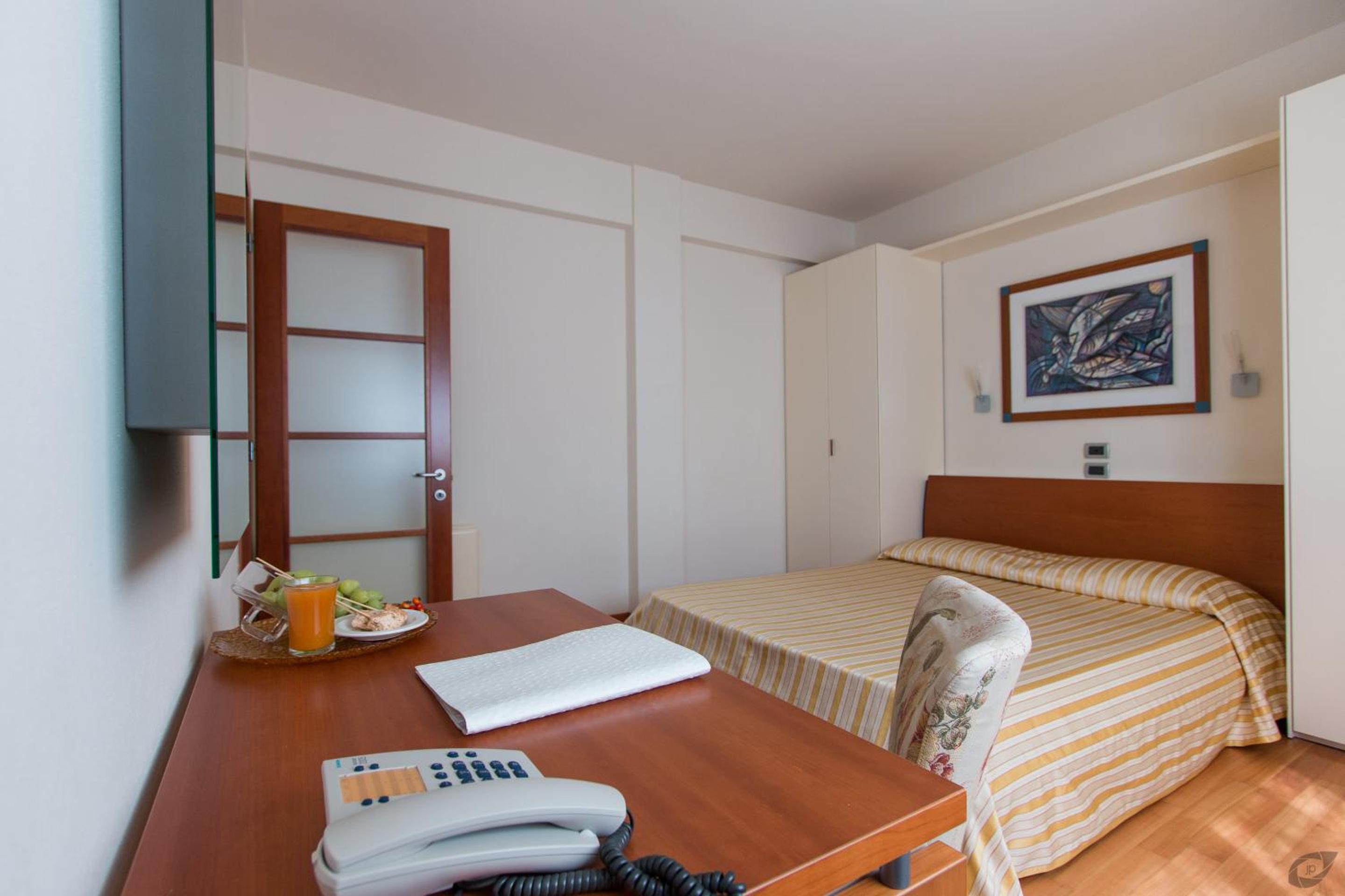 One-Bedroom Apartment with Balcony (4 Adults)