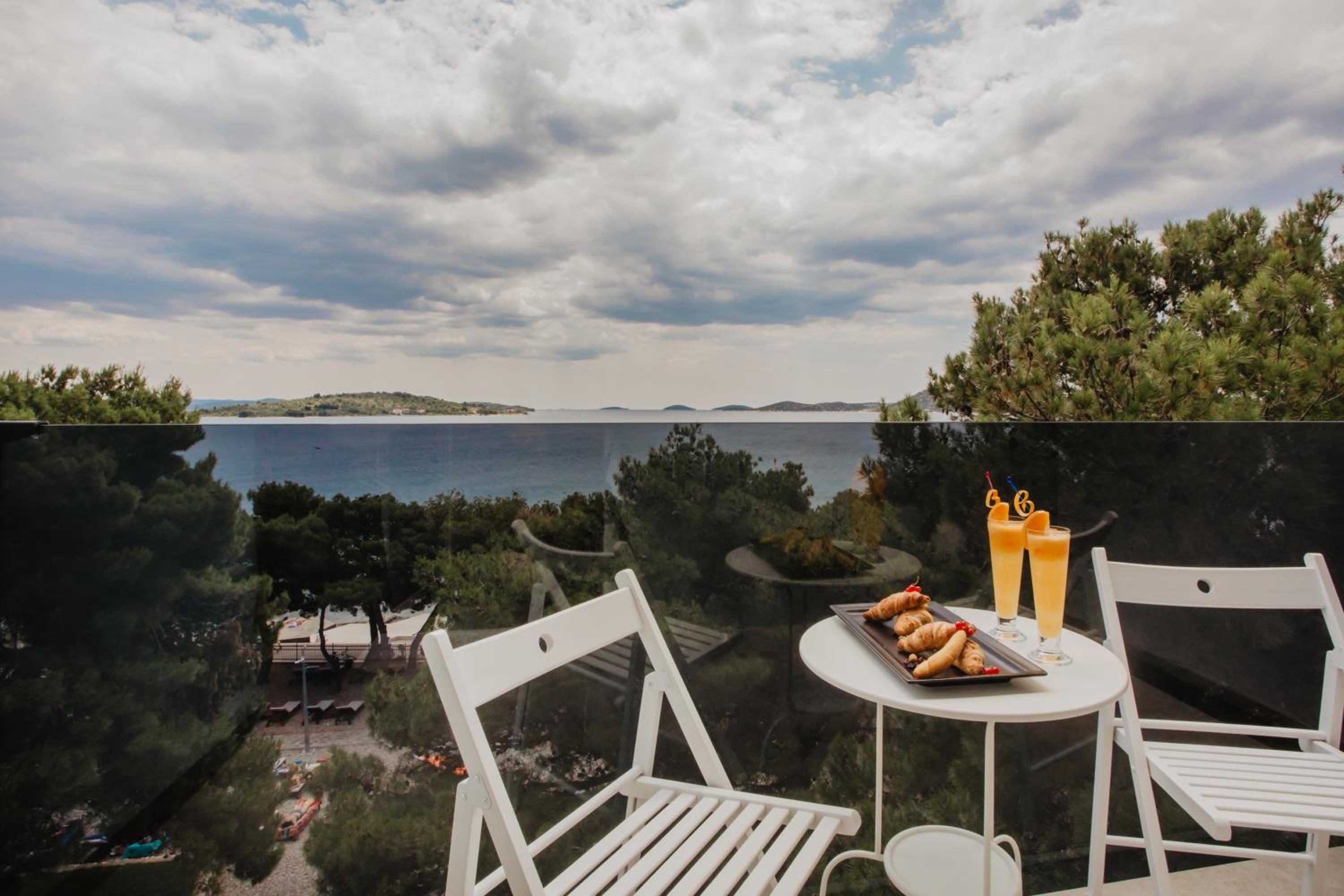 Classic Double Room with Balcony and Sea View