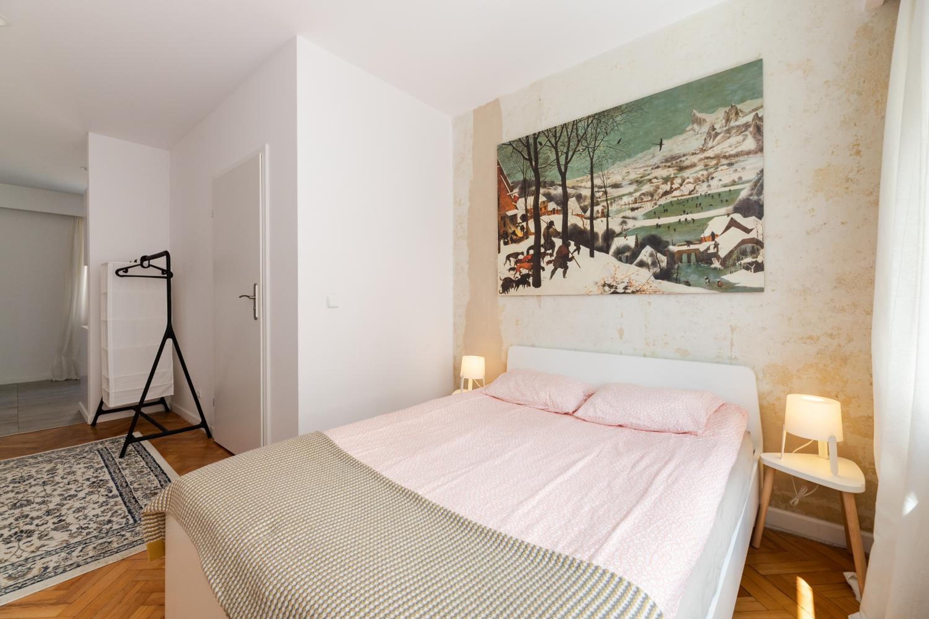 One-Bedroom Apartment - Photo 6