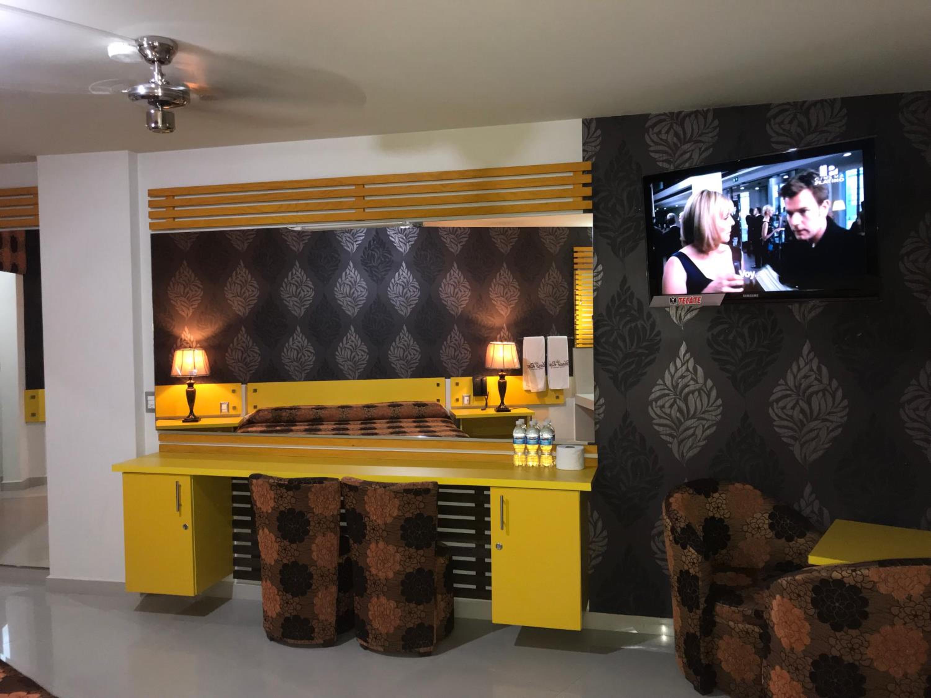 Standard Suite photo 2