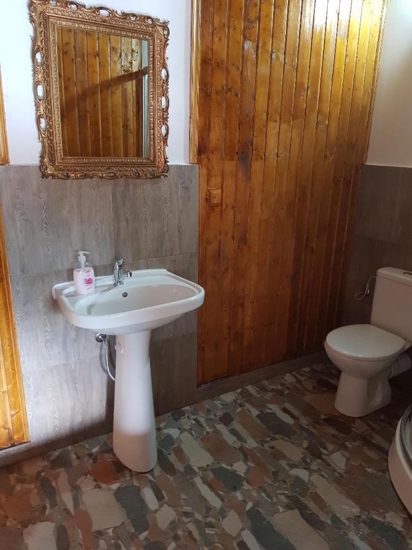 Double Room - Photo 17