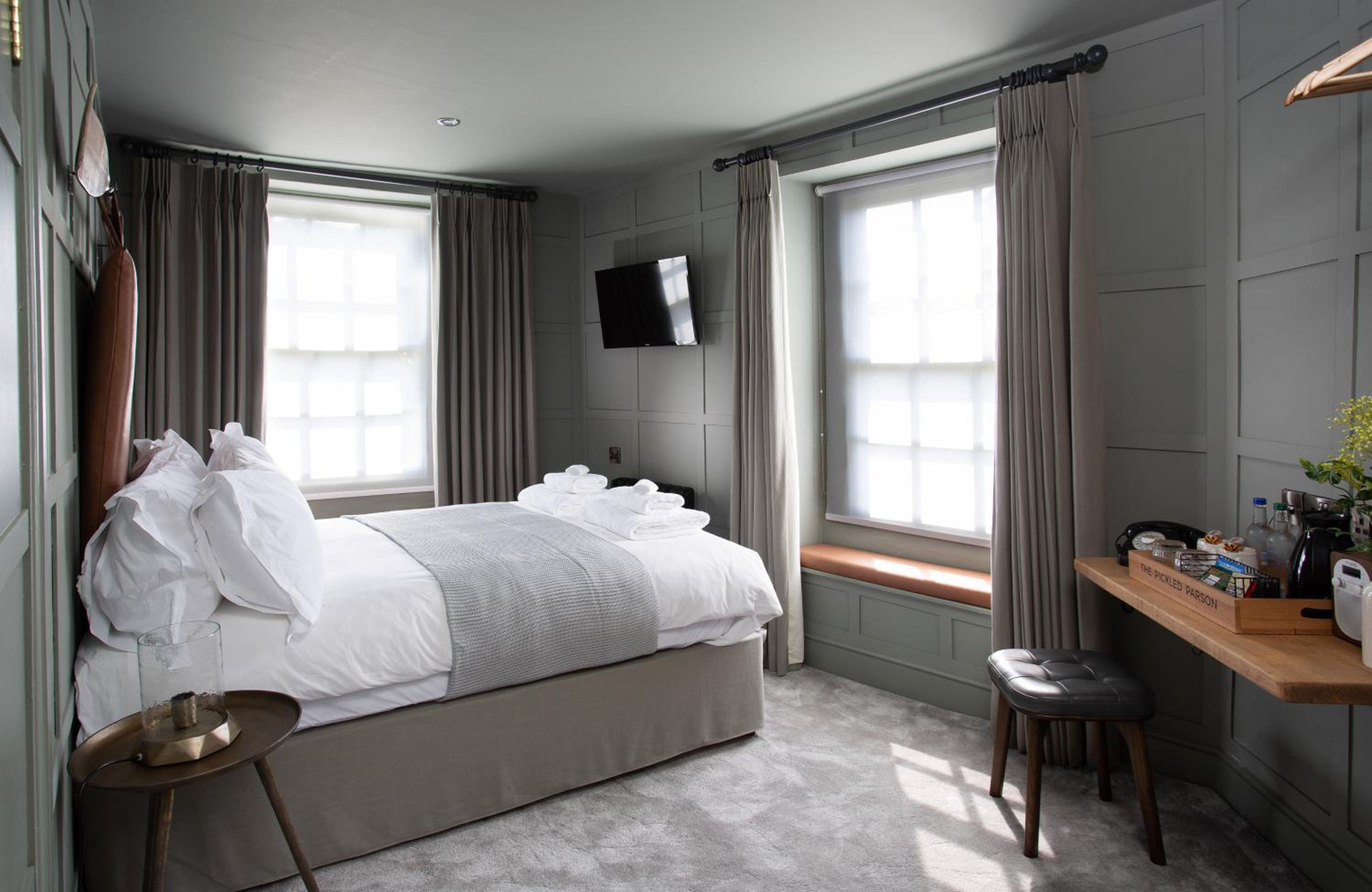 Deluxe Double Room - Photo 9
