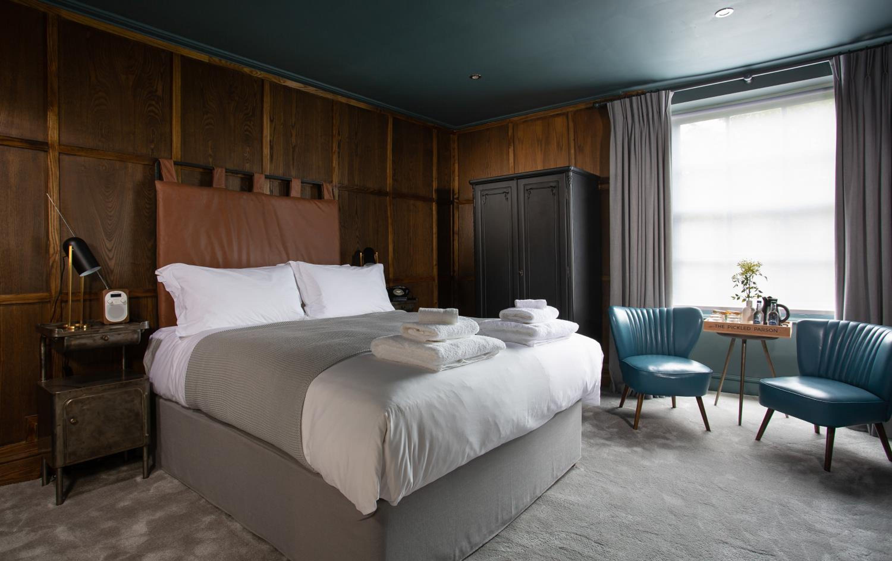 Deluxe King Room - Photo 3