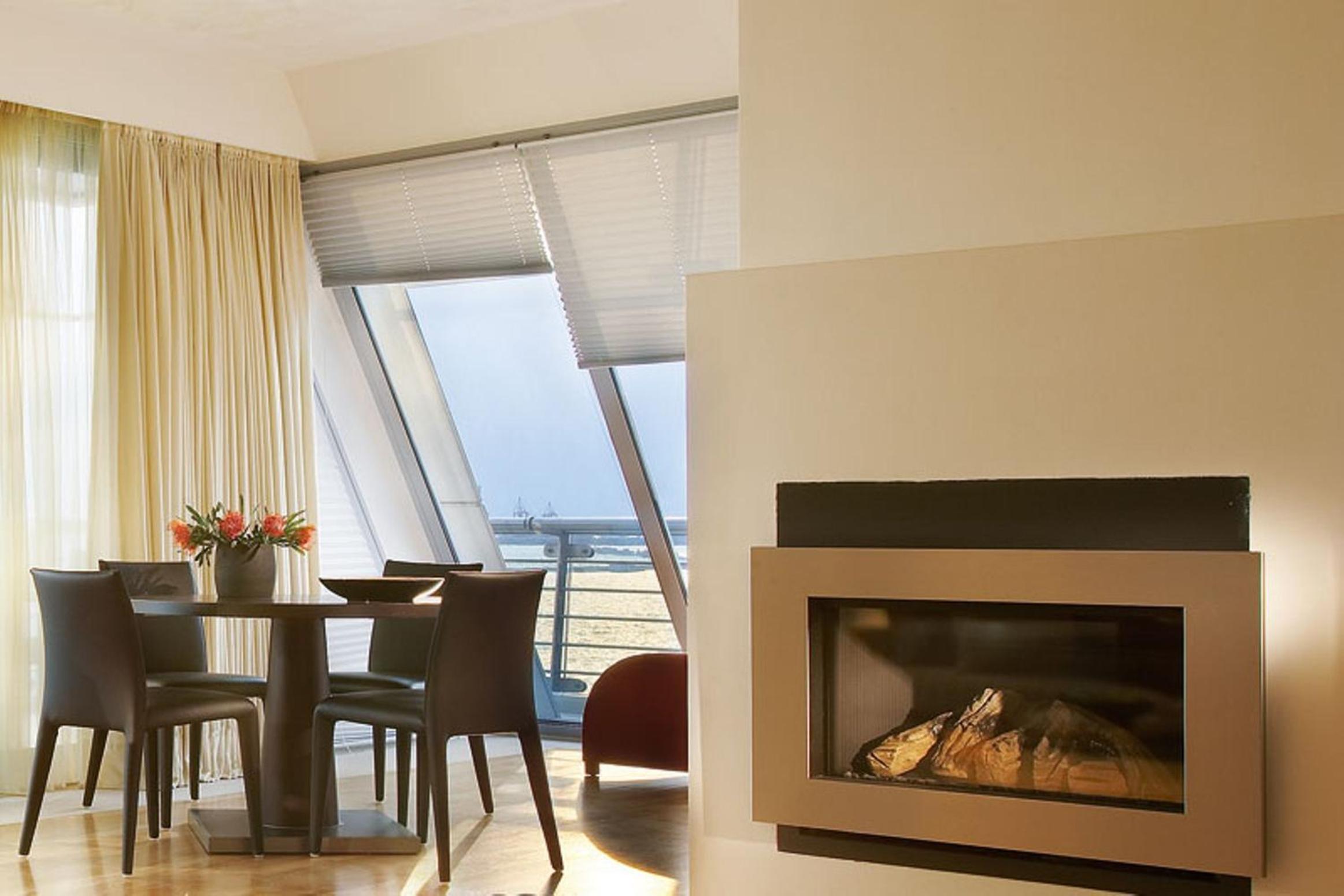 Luxury Suite with Front Sea View - Photo 6