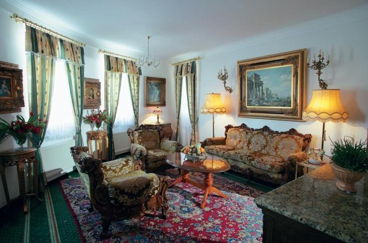 Suite with Balcony photo 1