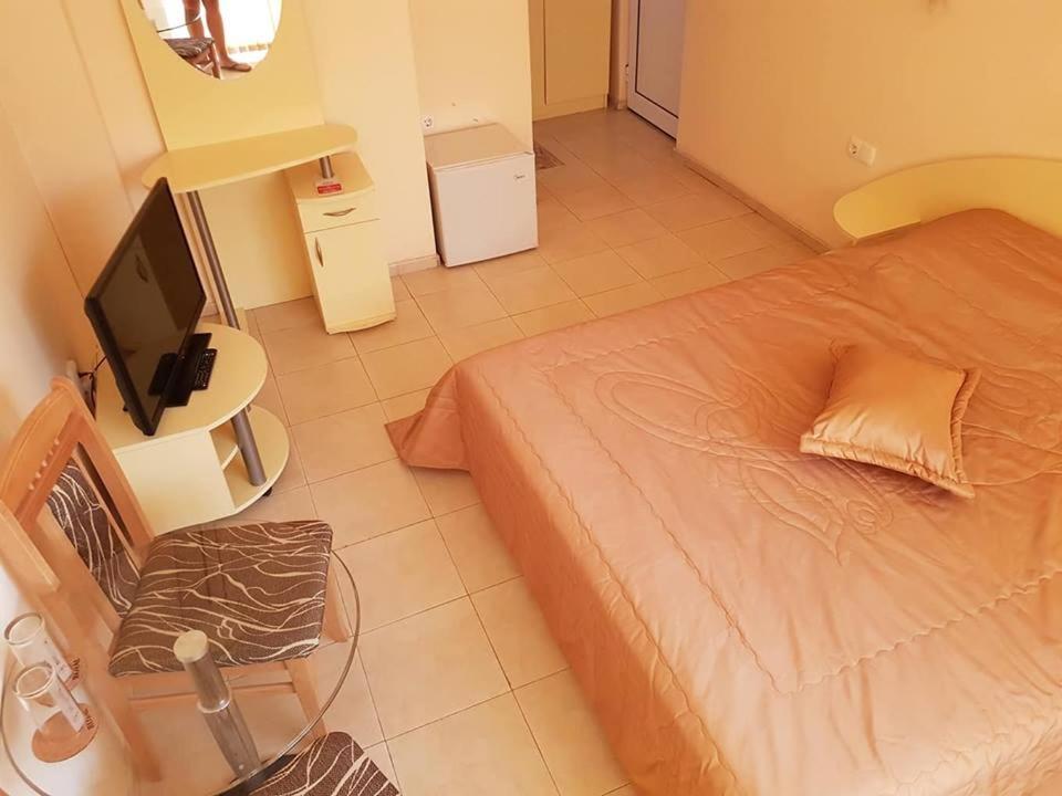 Large Double Room