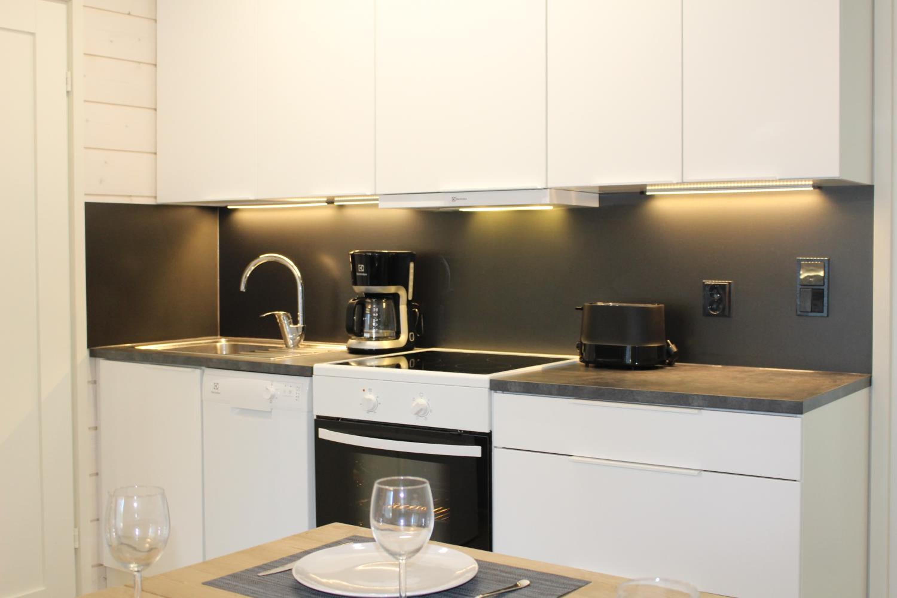 One-Bedroom Apartment - Photo 7