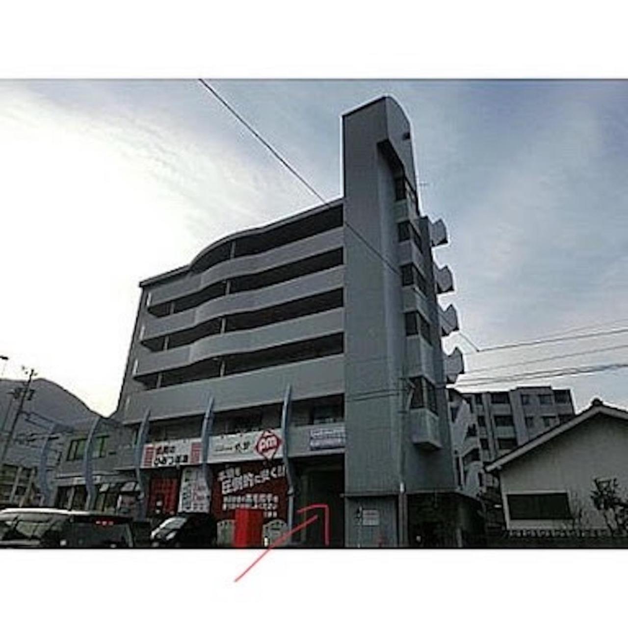 Two-Bedroom Apartment - Photo 4