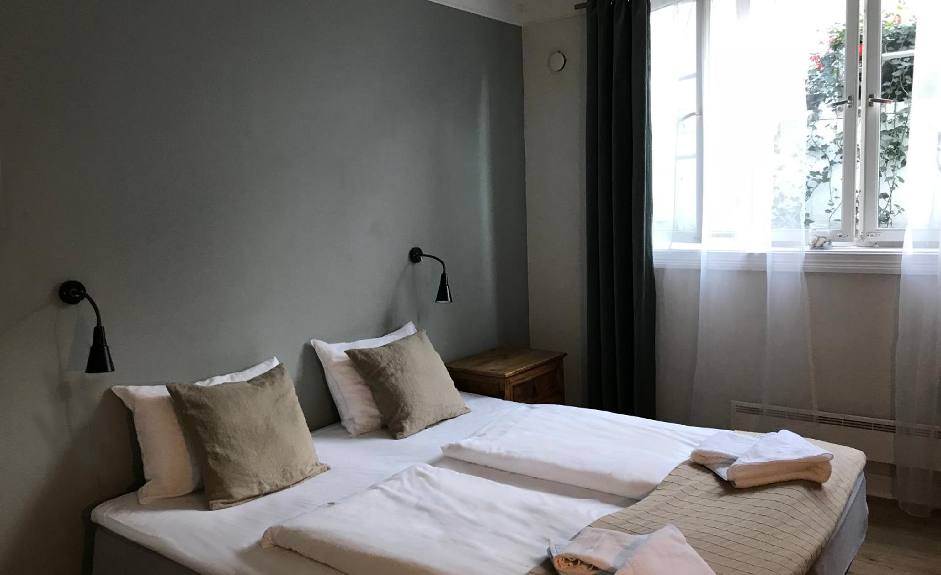 Double Room - Photo 4