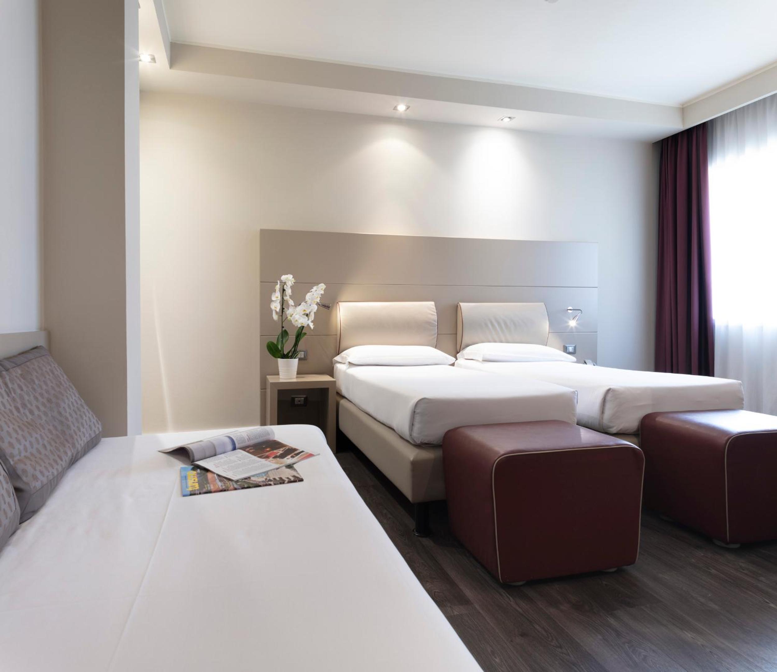 Classic Triple Room - Photo 1