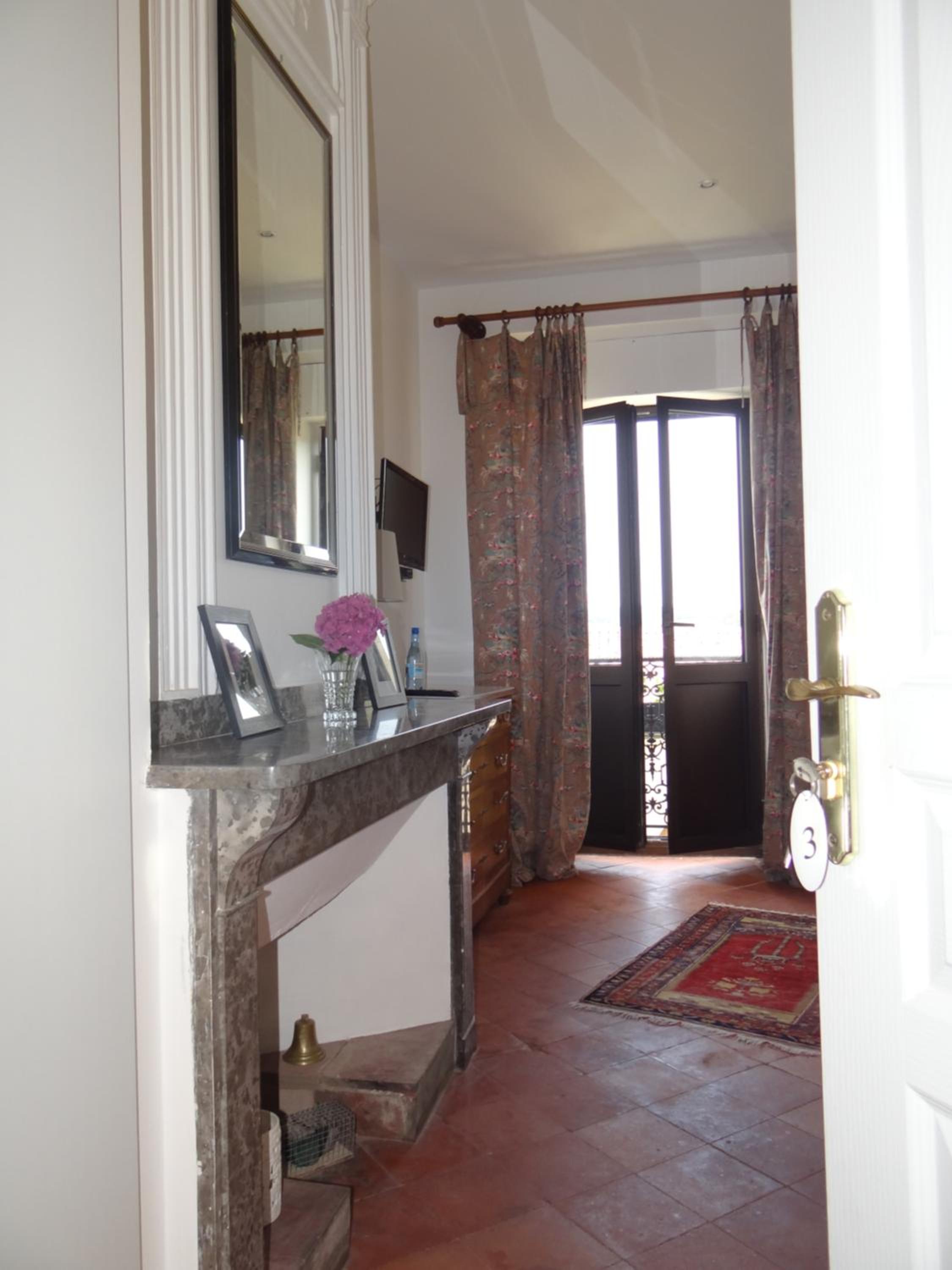 Double Room - Photo 4