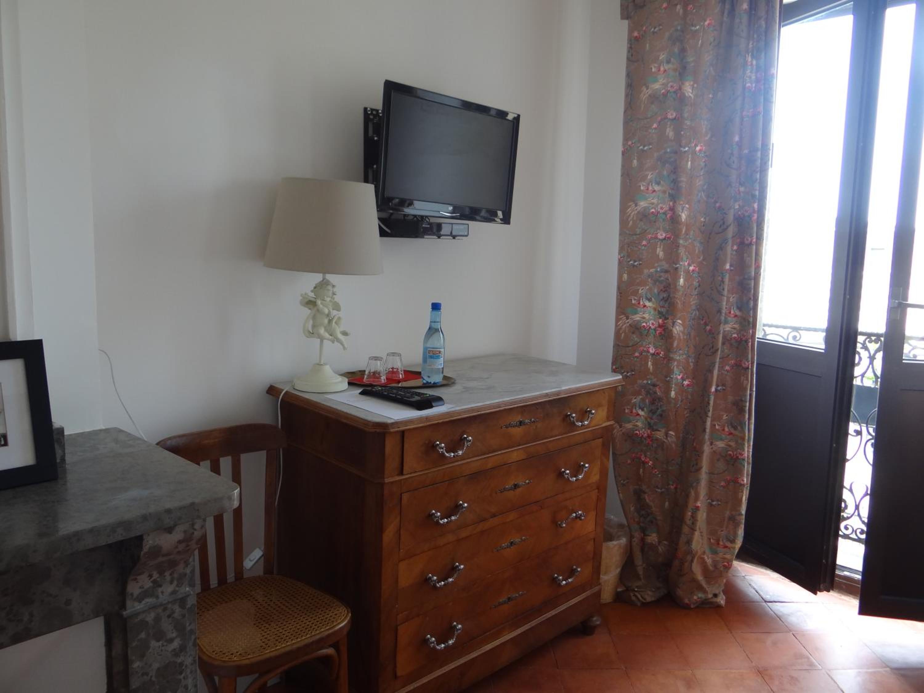 Double Room - Photo 3