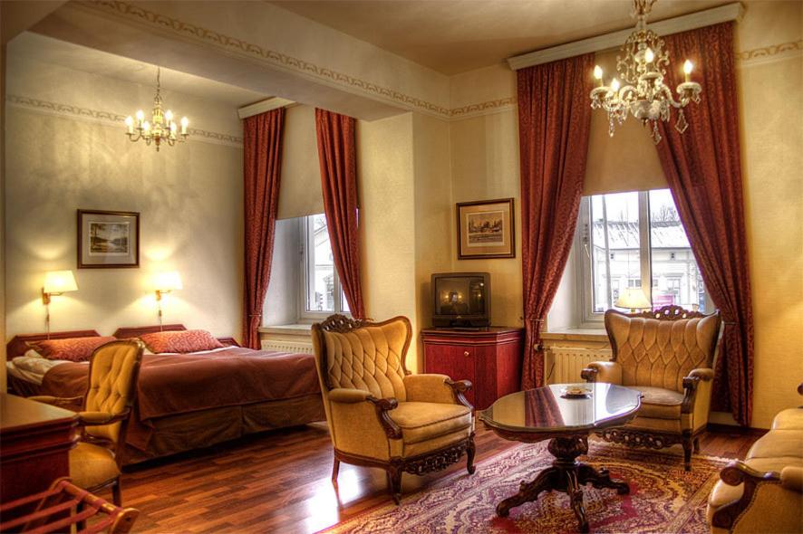 Standard Twin Room - Photo 6