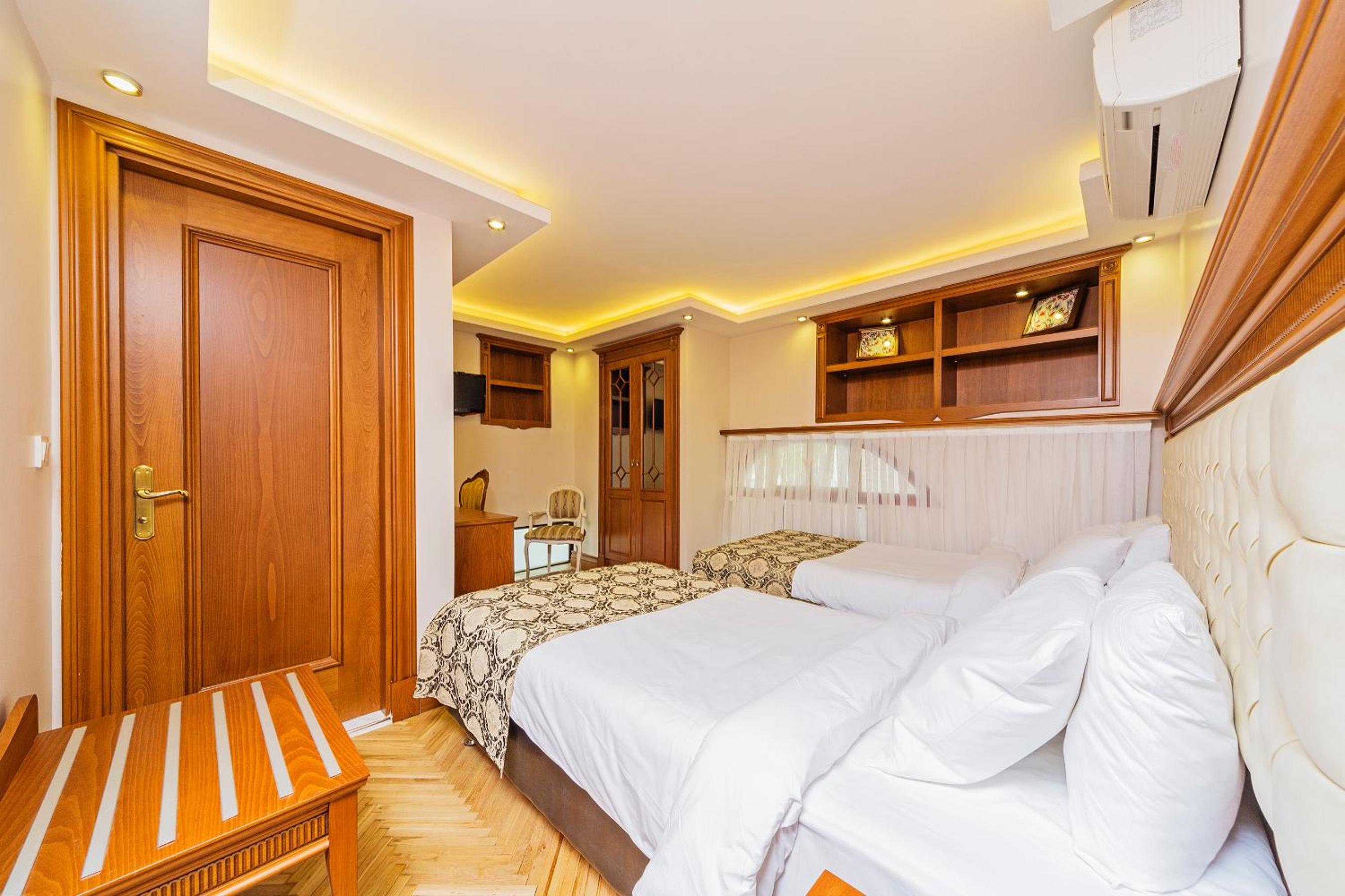 Economy Twin Room photo 1