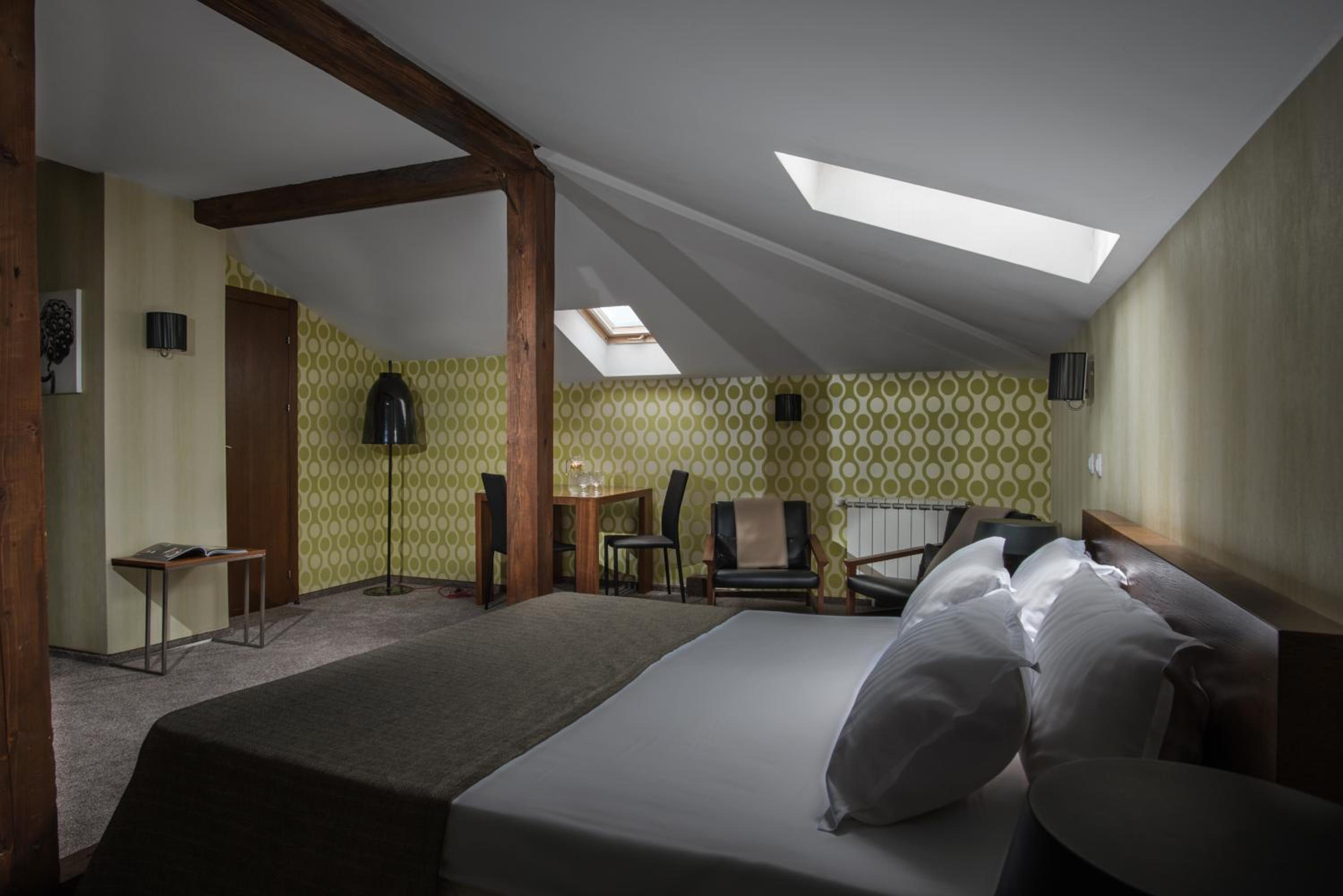 Double Room - Attic - Photo 2