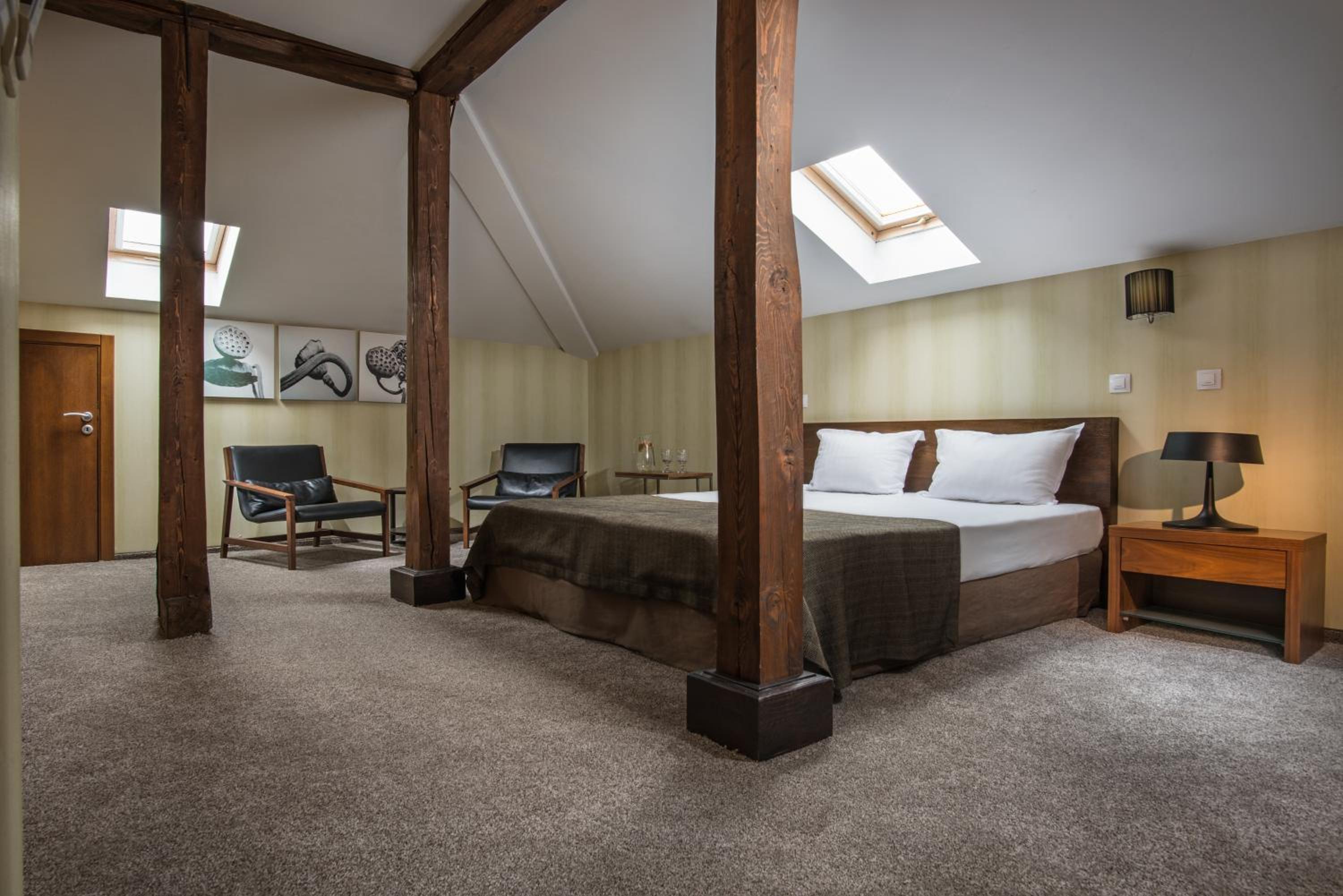 Double Room - Attic - Photo 5