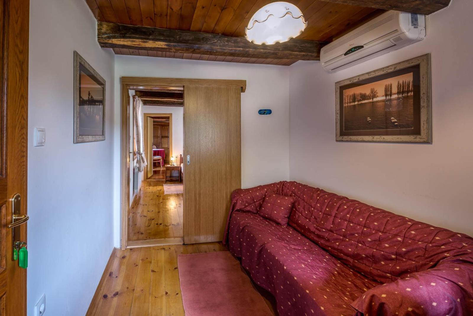 Family Room - Photo 12