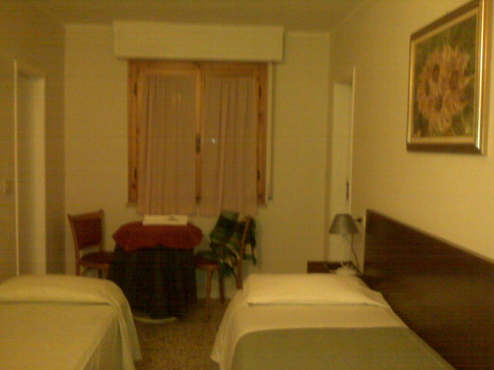Standard Double Room - Photo 2