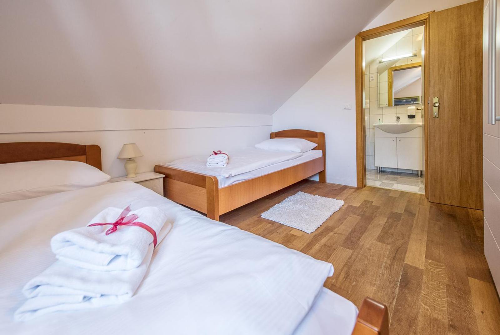 Triple Room - Photo 1