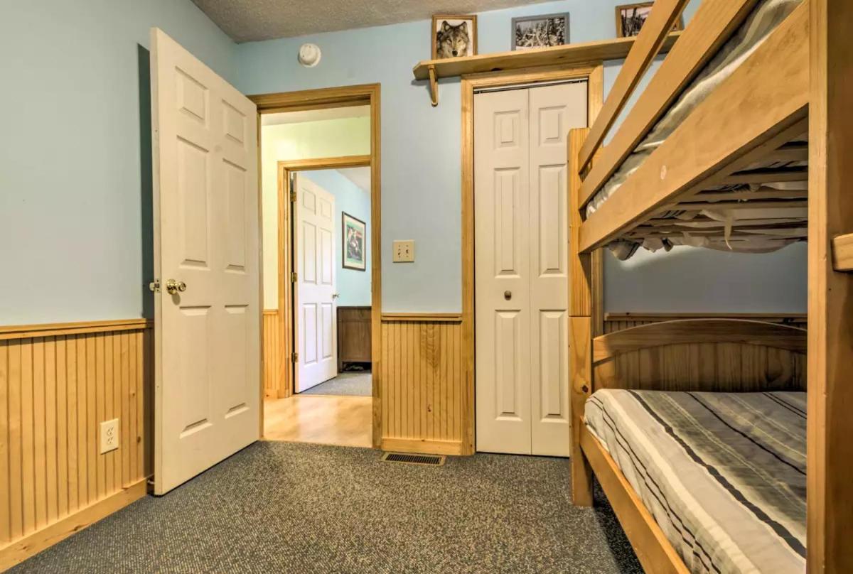 Cabin #6- Wolf Den photo 1