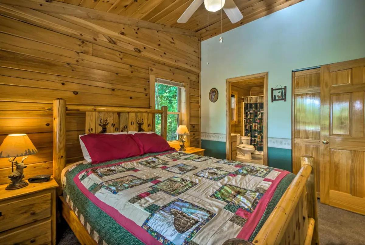 Cabin #8- Deer Glen photo 1