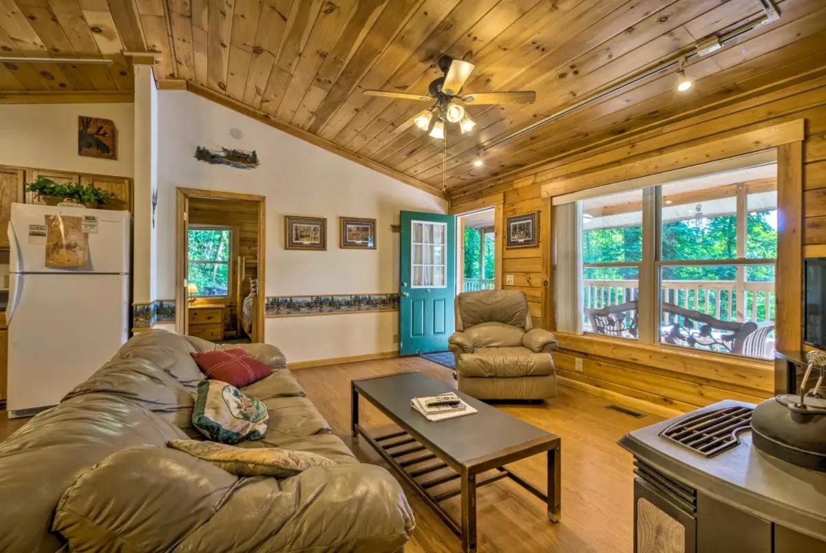 Cabin #8- Deer Glen photo 3