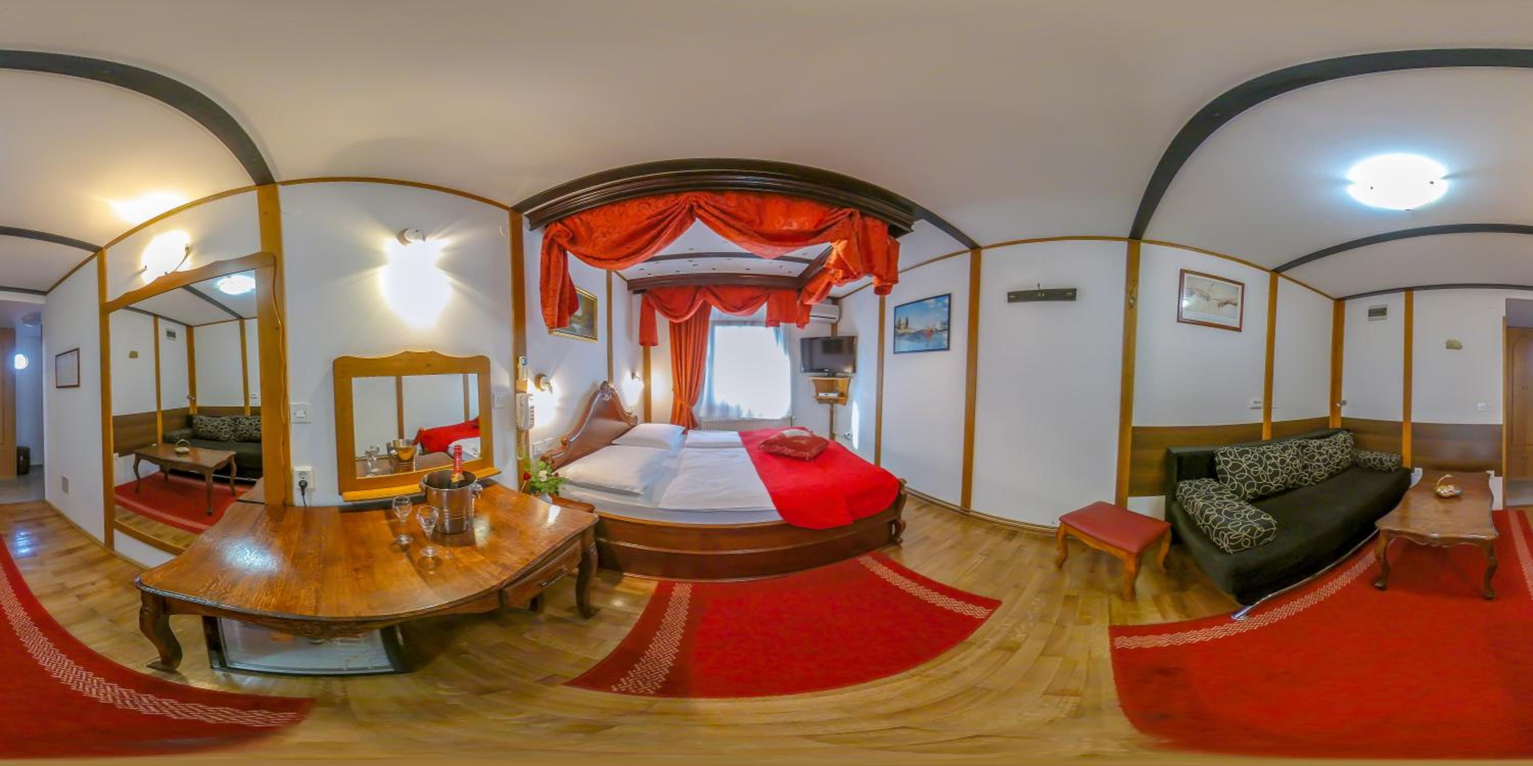 Deluxe Single Room