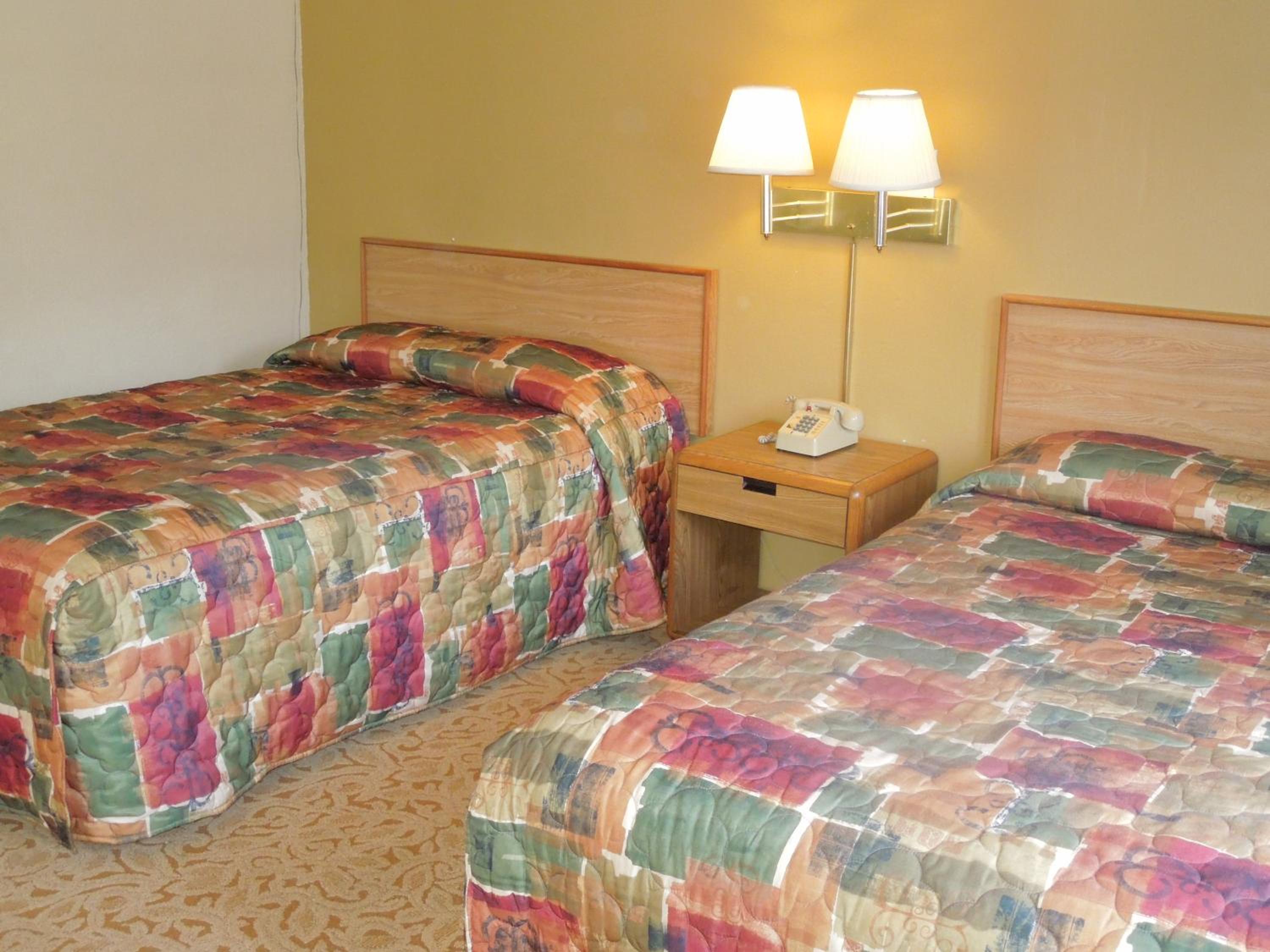 Double Room with Two Double Beds - Photo 5