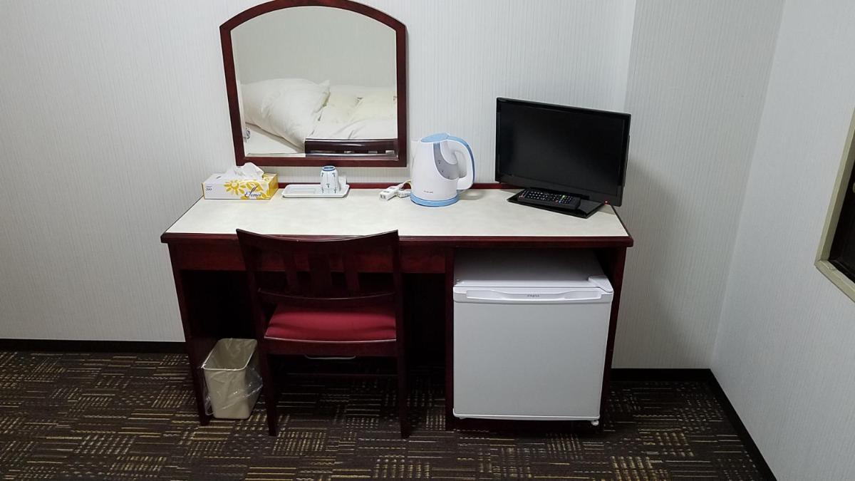 Single Room - Smoking photo 2