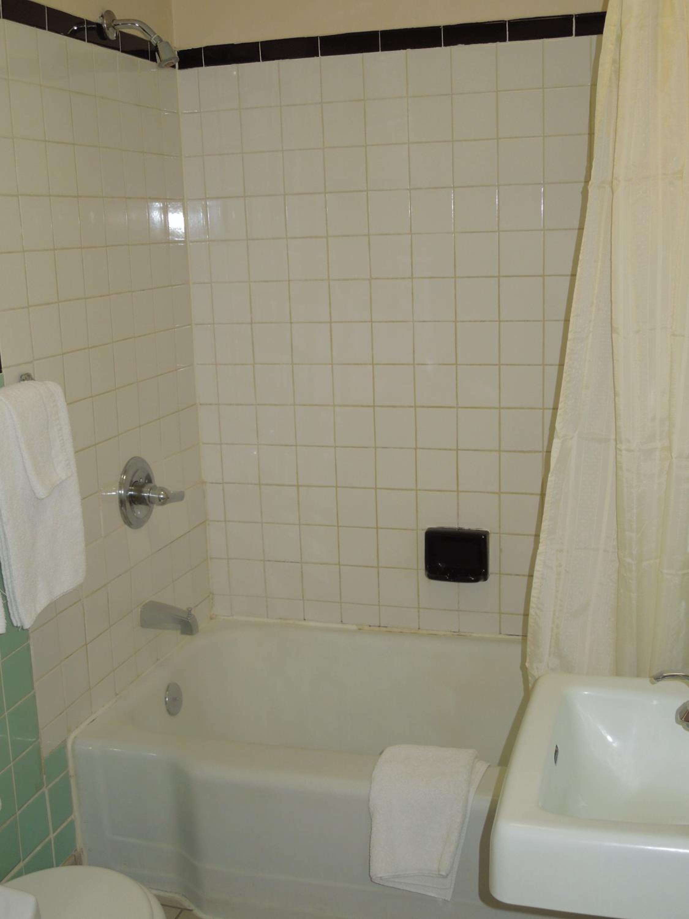Double Room with Two Double Beds - Photo 4