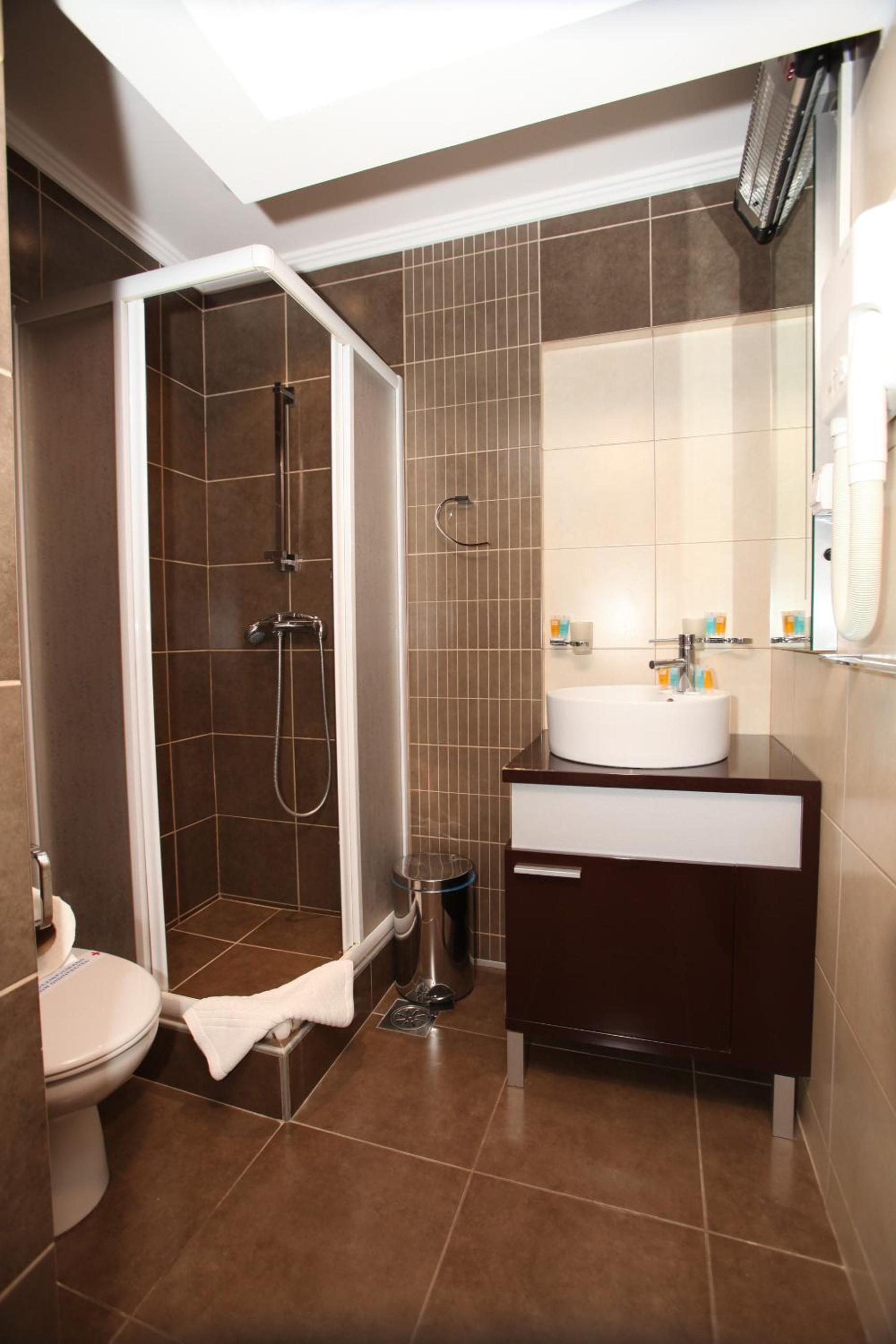 Suite - Photo 2