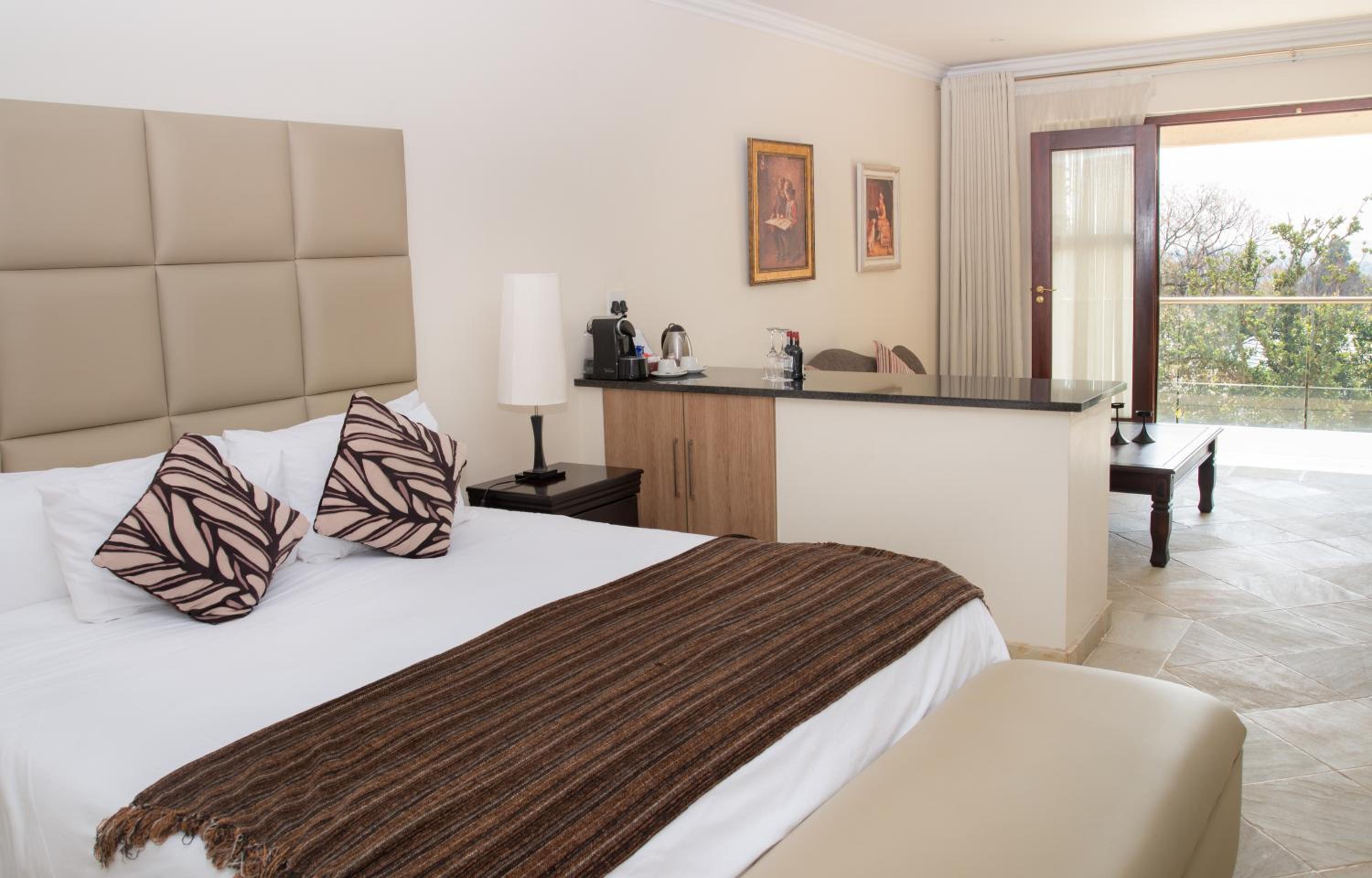 Deluxe King Room
