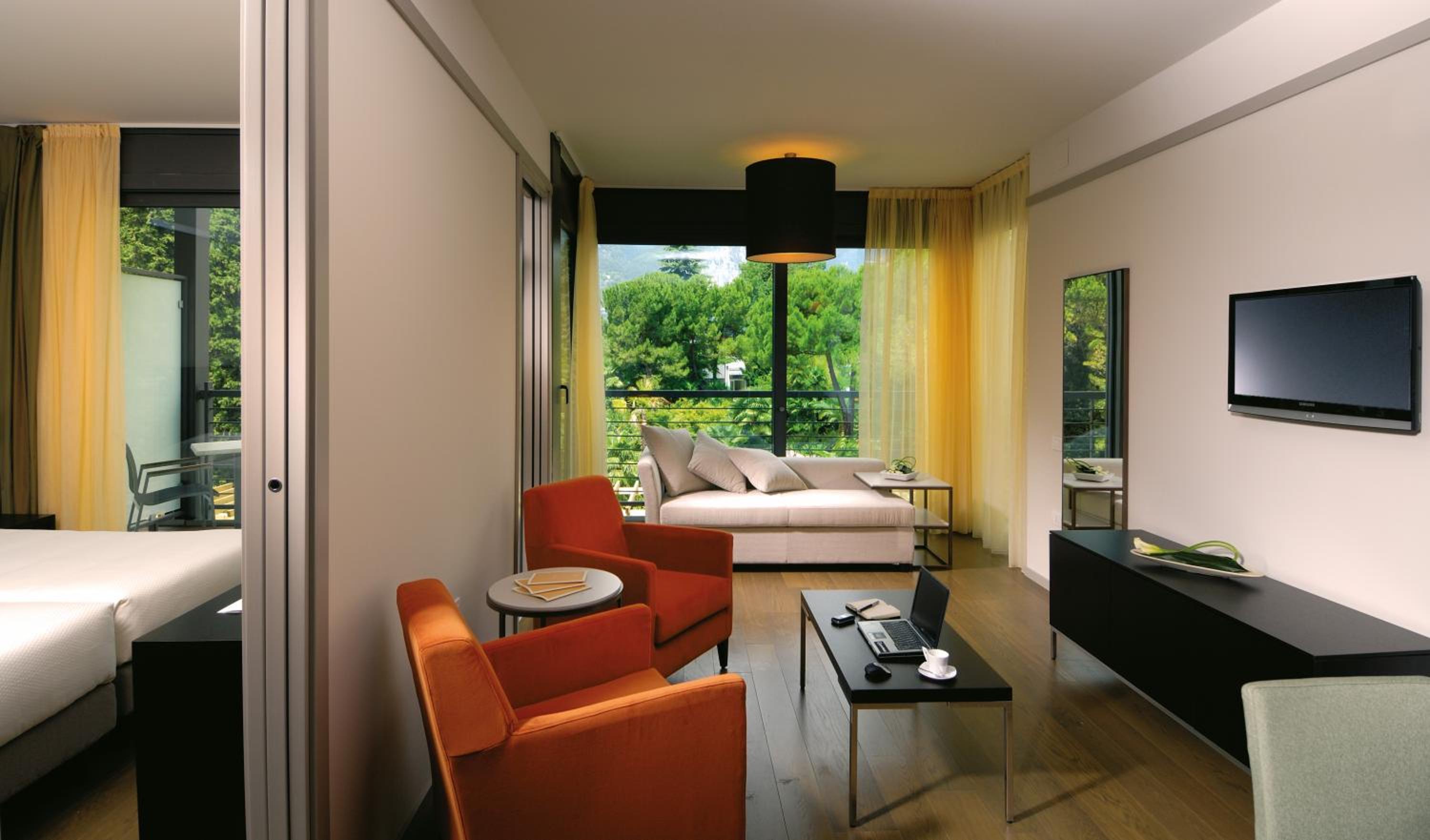 Premier Suite - Photo 3