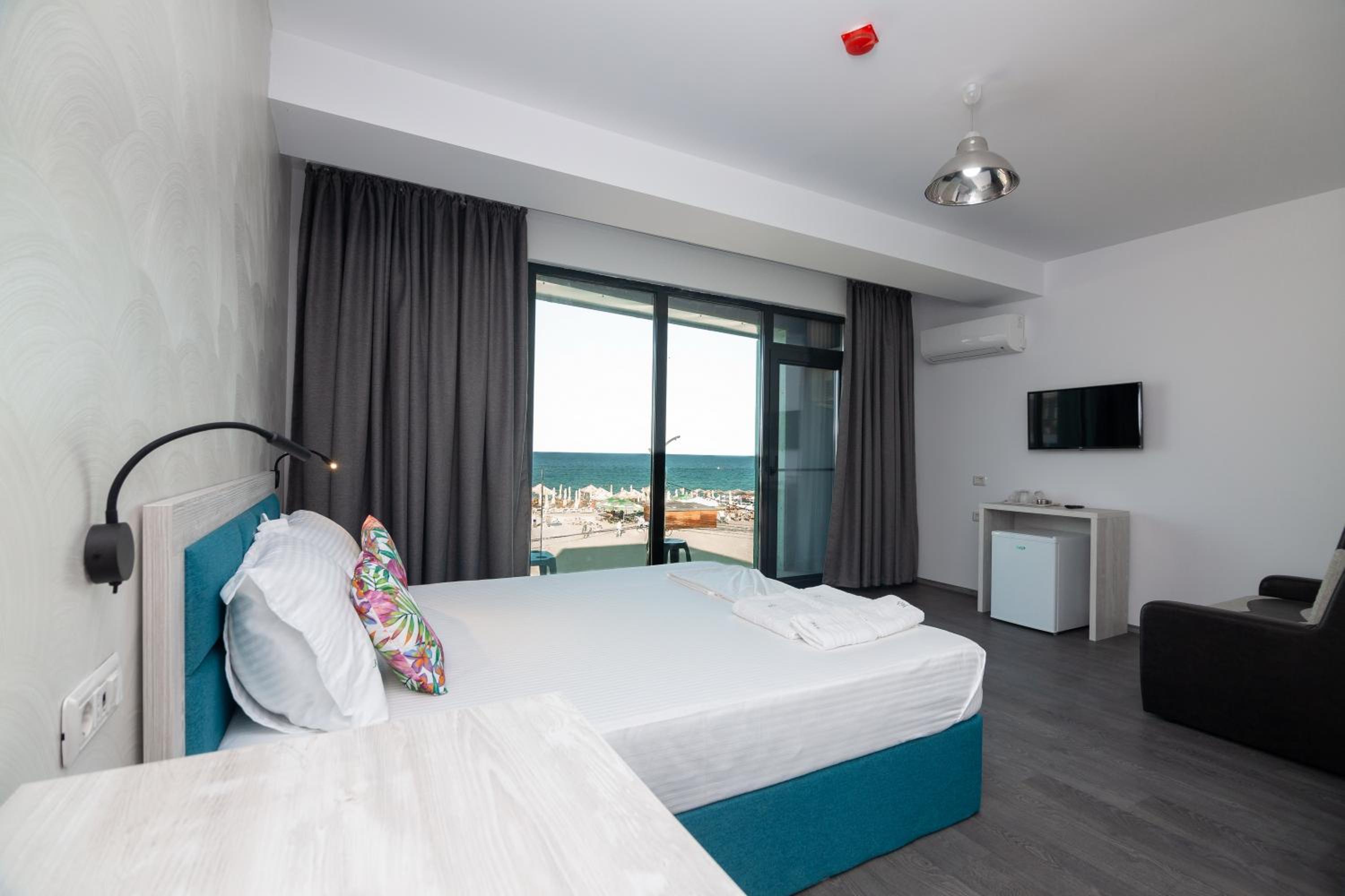 Quadruple Room with Sea View photo 1