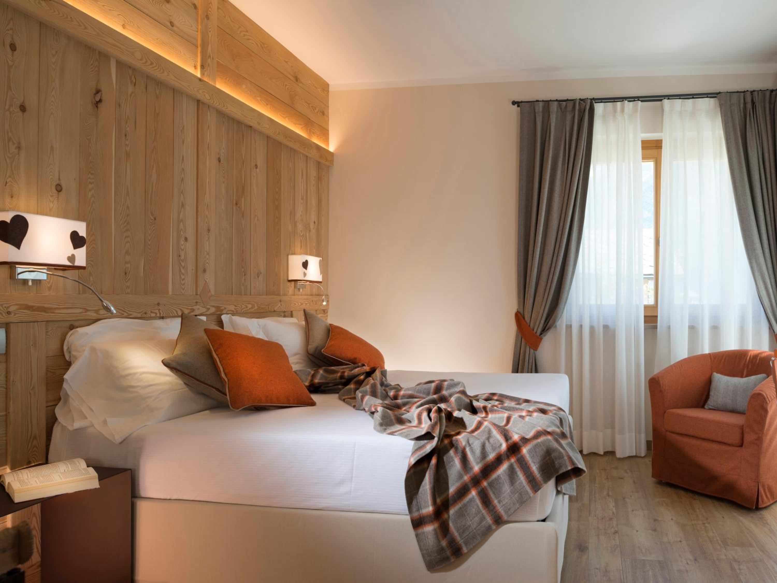 Deluxe Double or Twin Room with Balcony