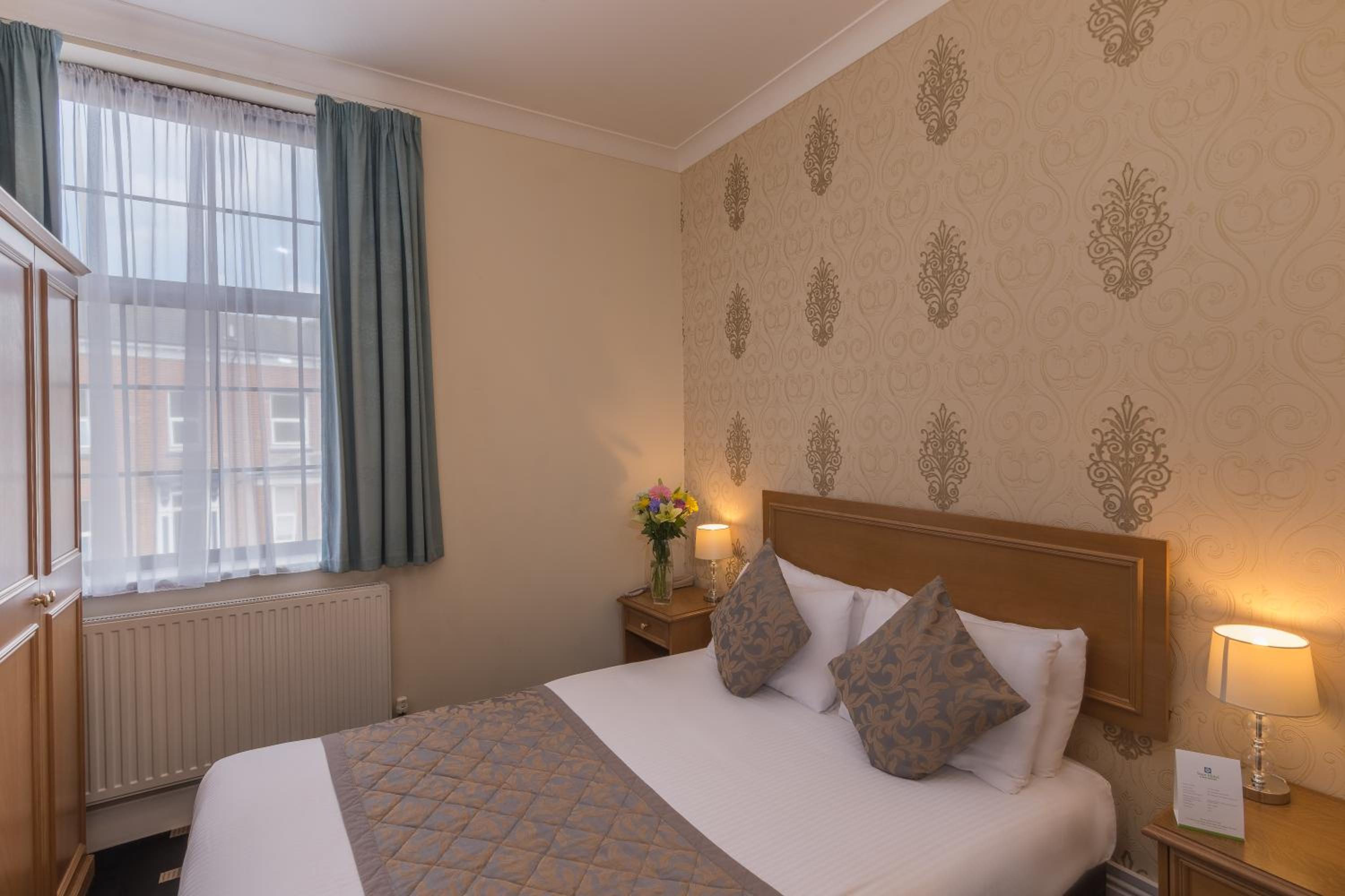 Double Room - Photo 6