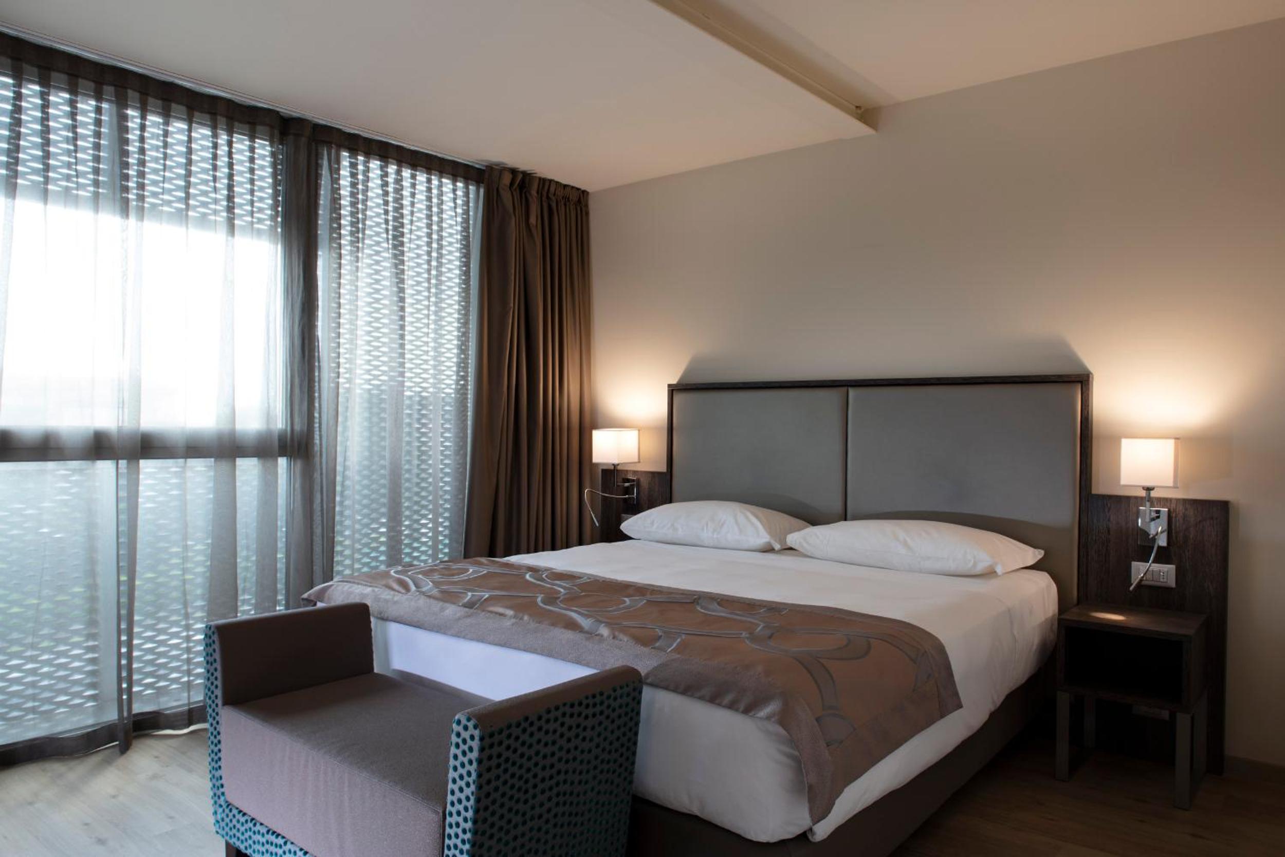 Family Room - Photo 3