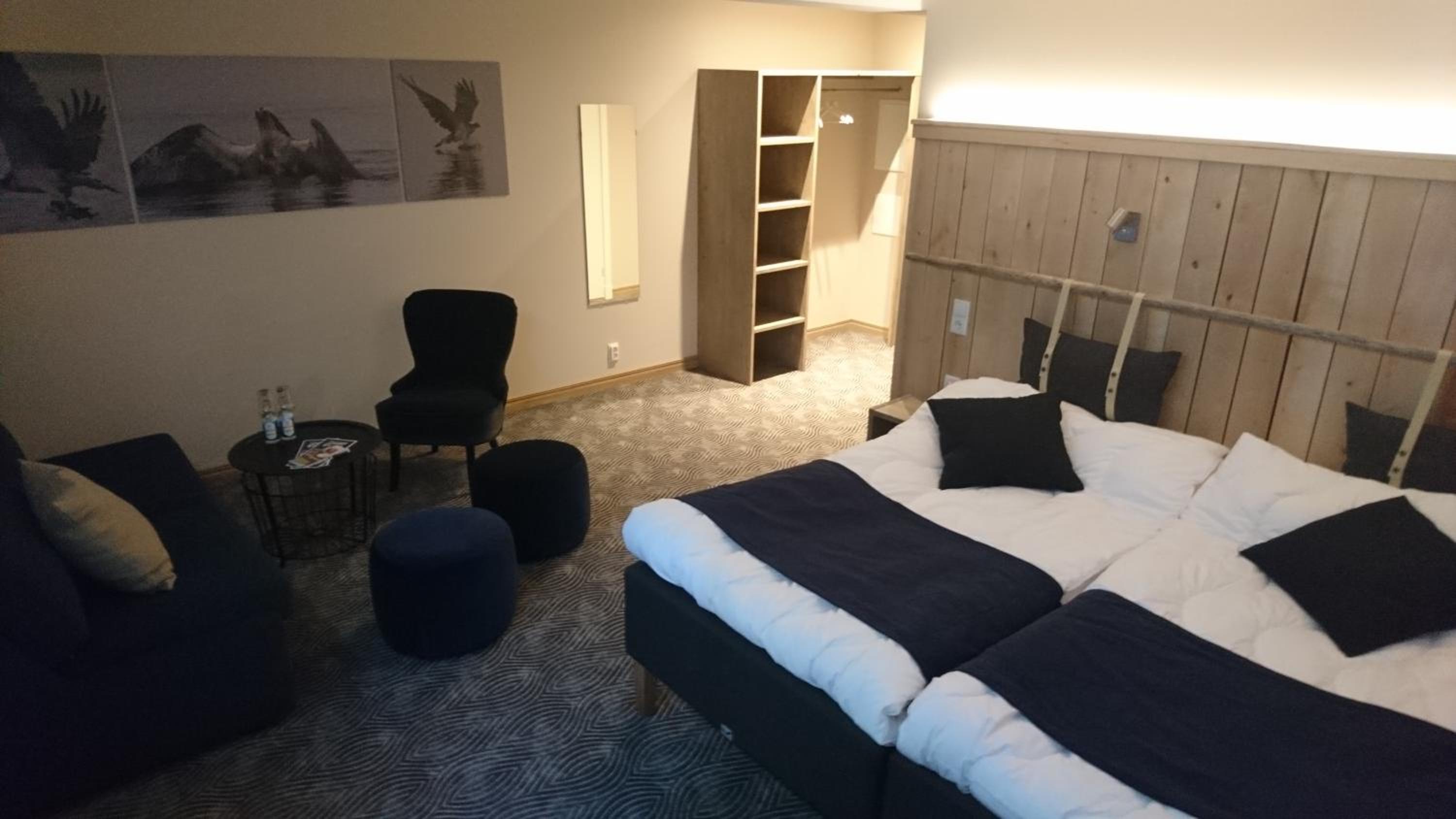Suite with Lake View photo 2