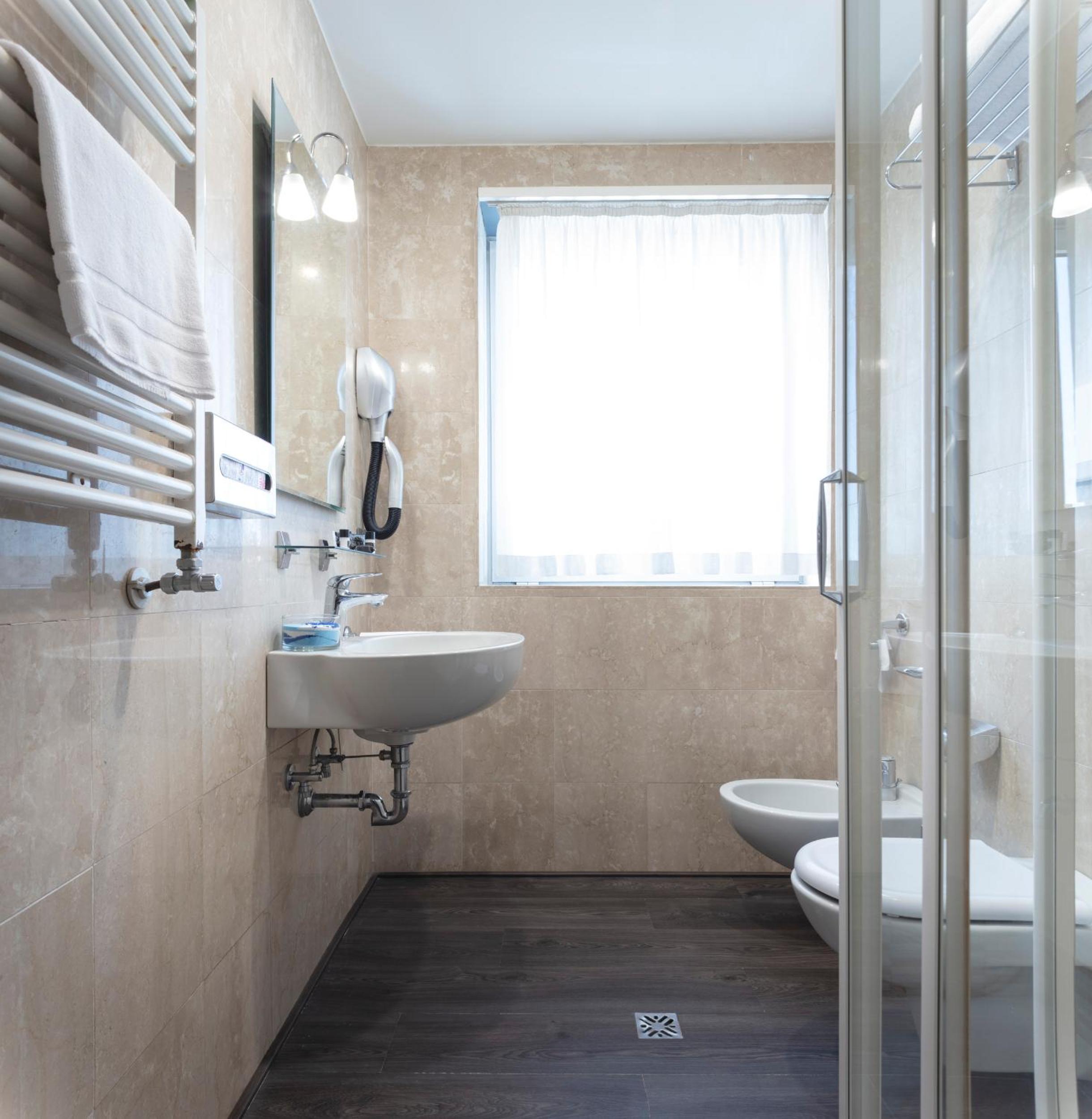 Classic Triple Room - Photo 2