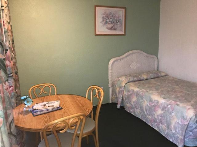 Suite - Upper Floor photo 2