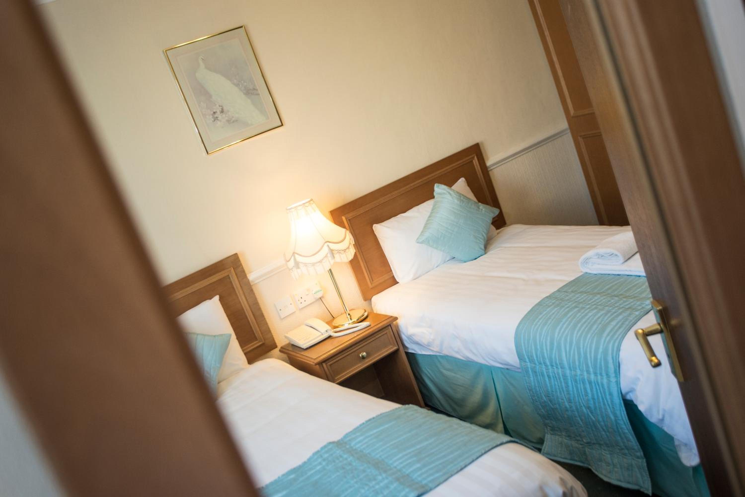 Twin Room - Photo 1