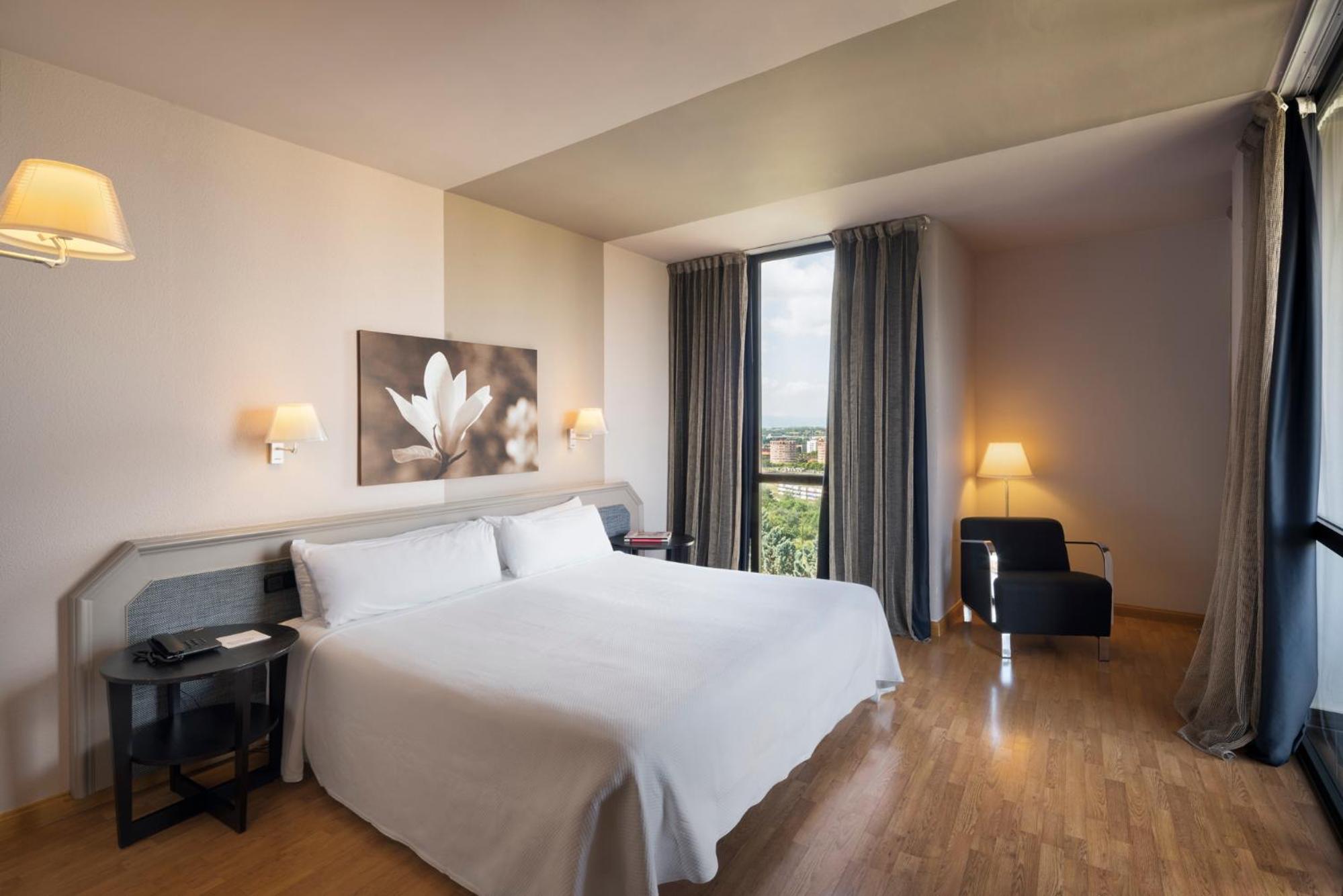Twin Room - Photo 3