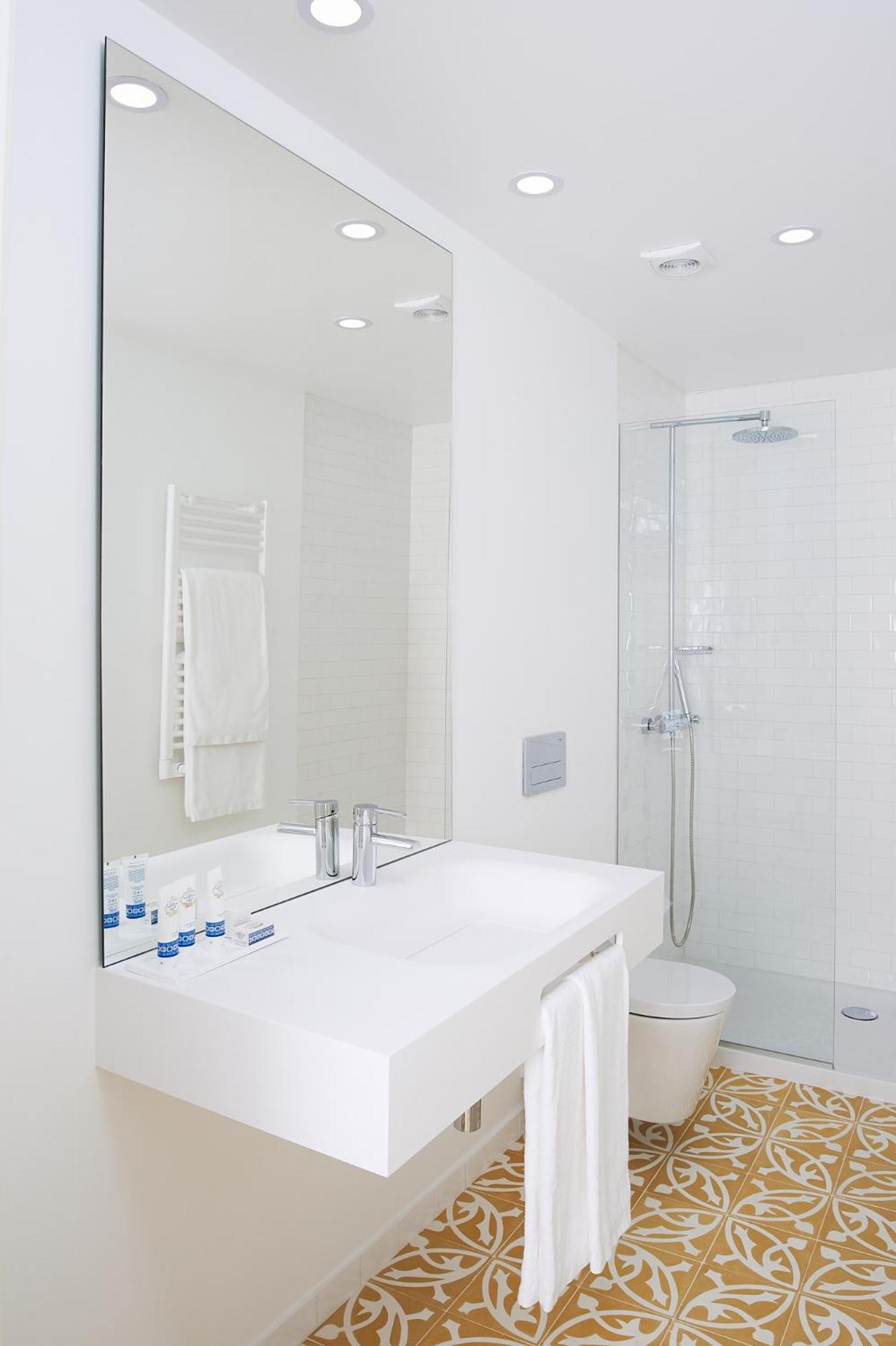 Superior King Suite photo 3