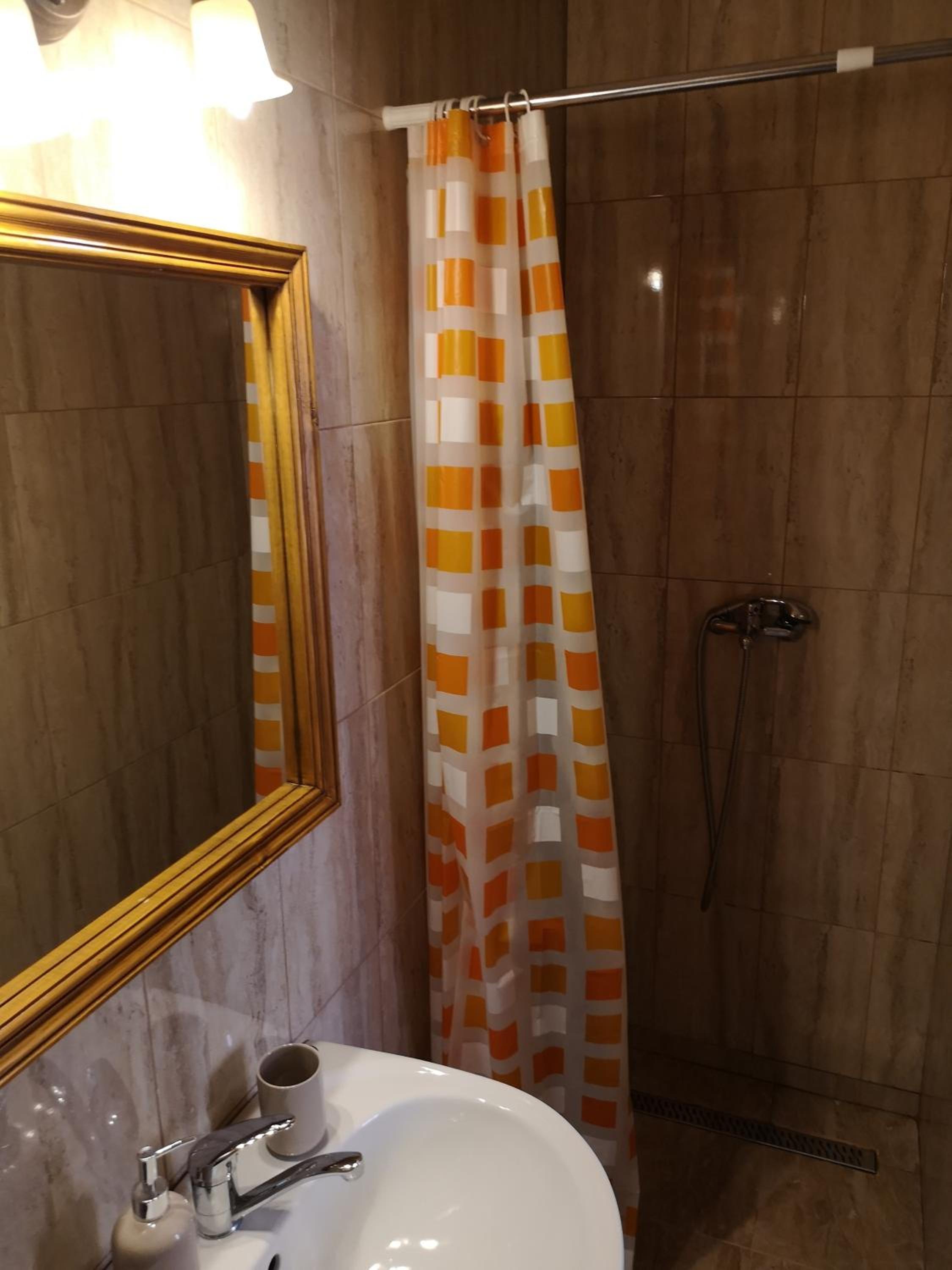 Double Room - Photo 9