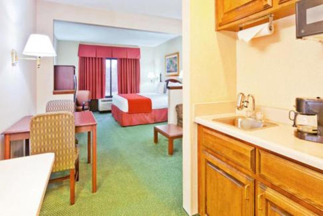 King Room with Spa Bath - Non-Smoking - Photo 5